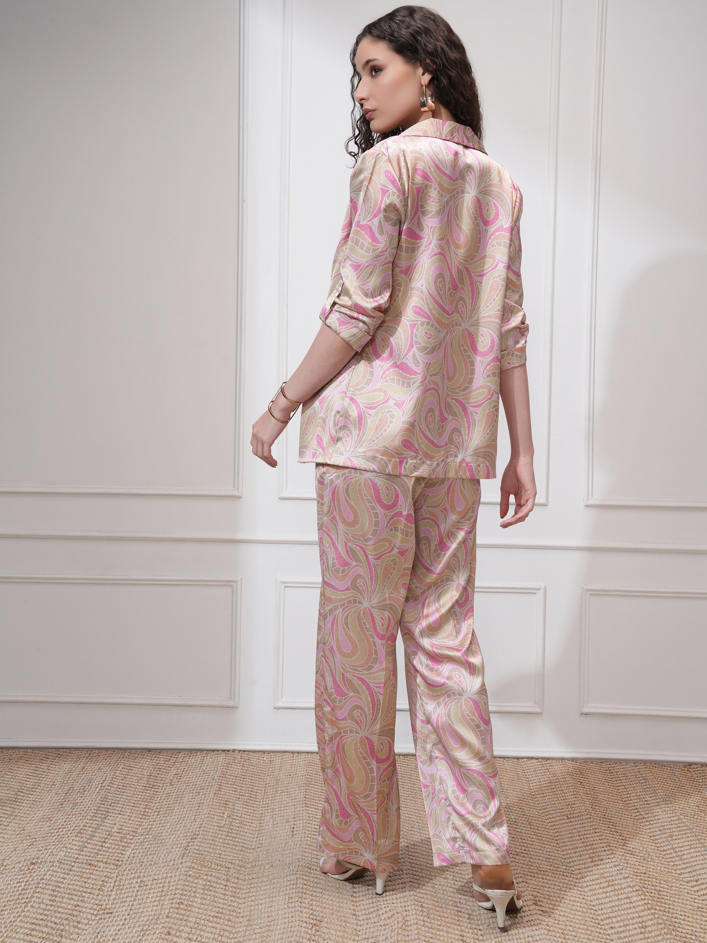 Vishudh Women Pink Blazer With Trouser - Pink - Image 3
