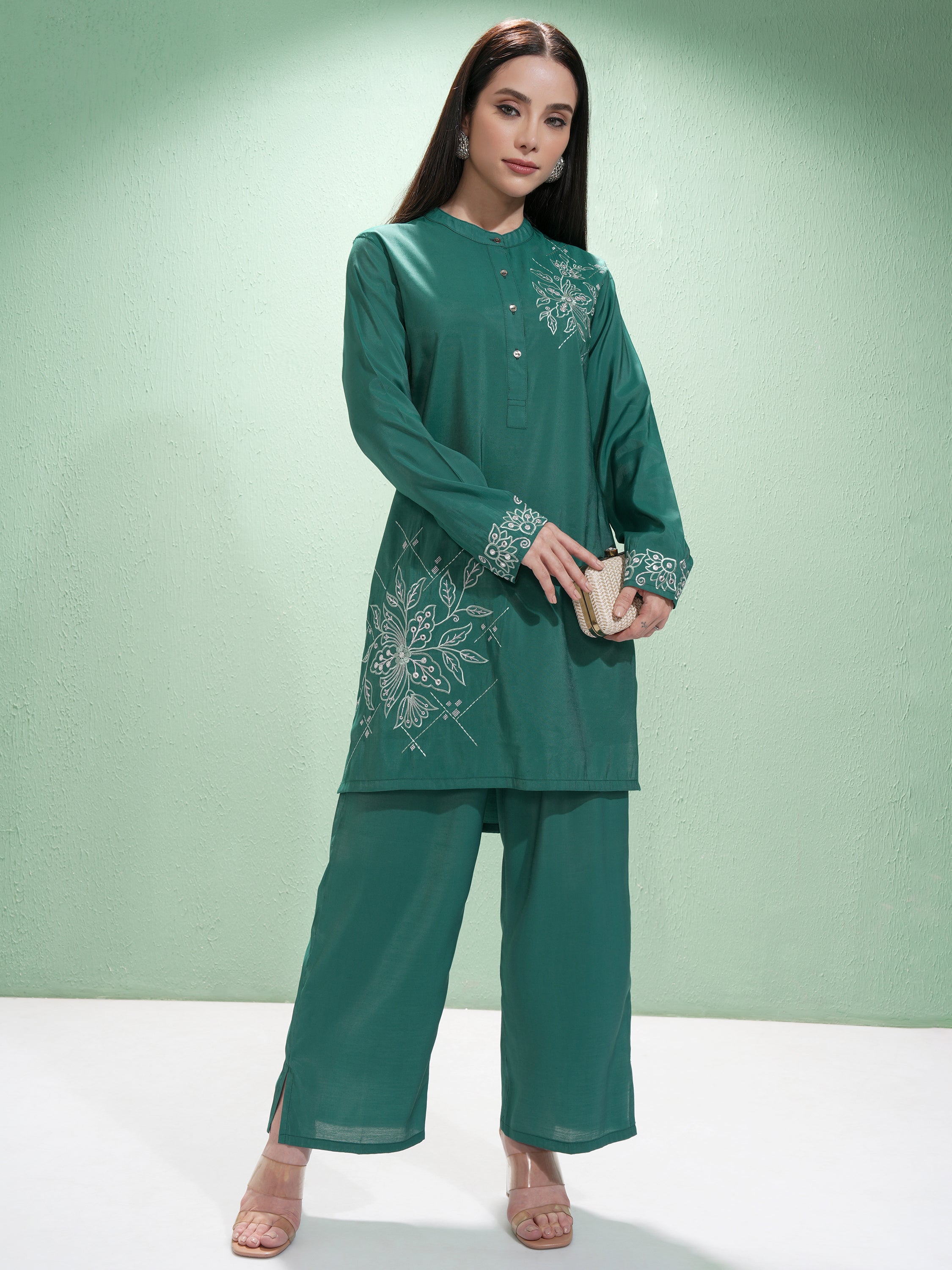 Vishudh Women Green Tunic With Palazzos - Green - Image 2