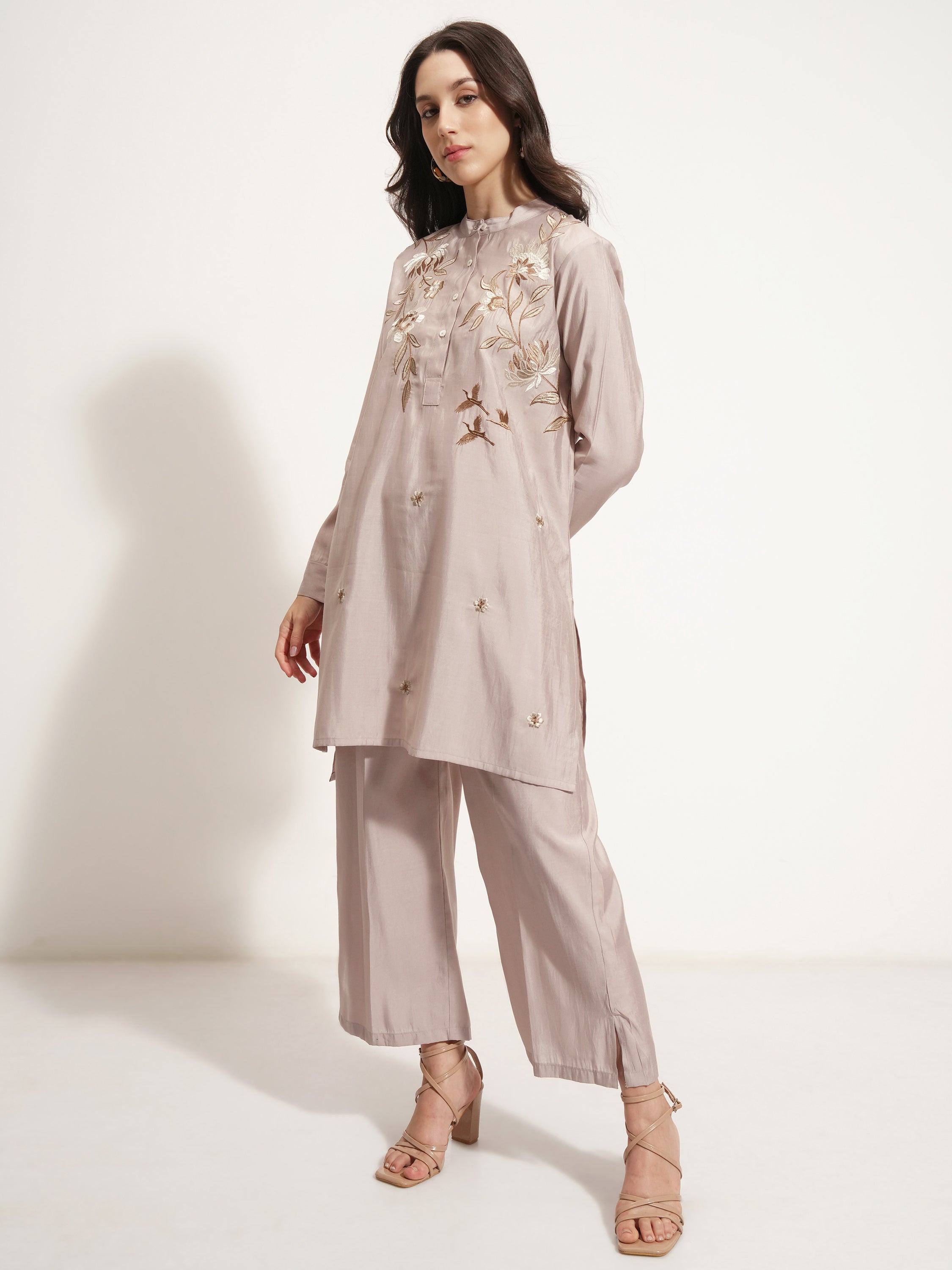 Vishudh Women Beige Tunic With Trouser - Beige - Image 4