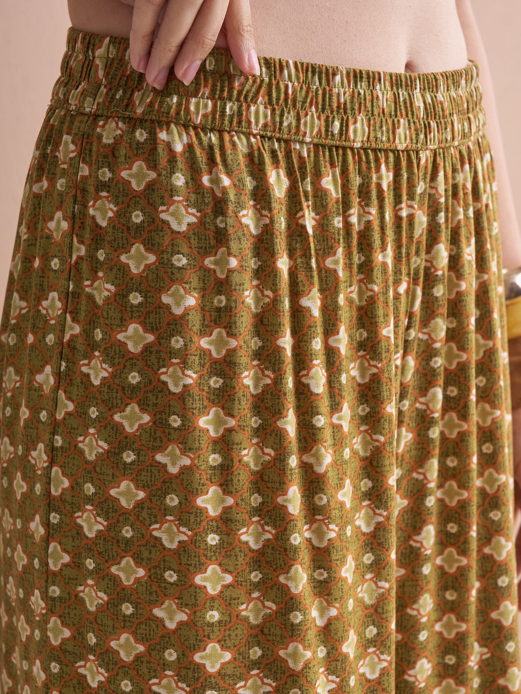 Vishudh Women Green Top With Palazzos - Green - Image 8