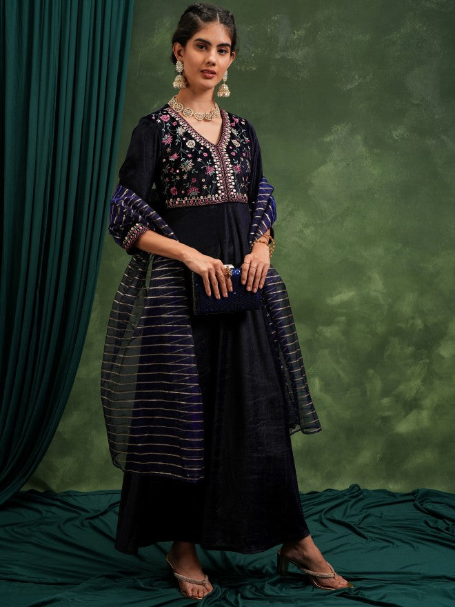 Embroidered Maxi Dress - Navy Blue - Image 4