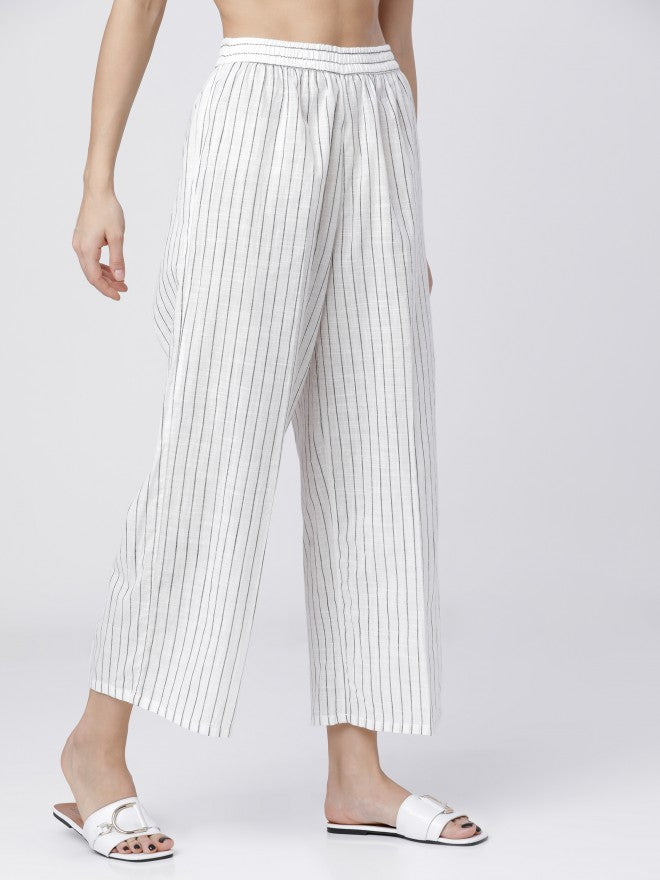 Women Off White & Black Checked Straight Kurta with Palazzo - Off White - Image 11