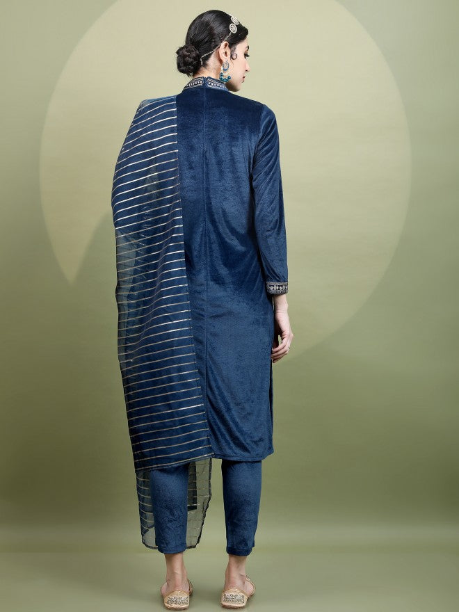 Vishudh Womens Teal. Embroidered Velvet Kurta With Trouser And Dupatta - Teal - Image 3