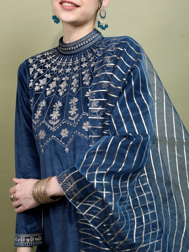 Vishudh Womens Teal. Embroidered Velvet Kurta With Trouser And Dupatta - Teal - Image 5