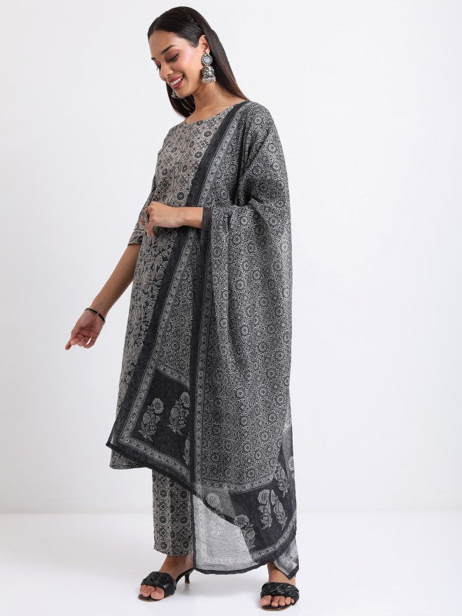 Vishudh Women Black Printed Kurta with Trouser And Dupatta - Black - Image 2