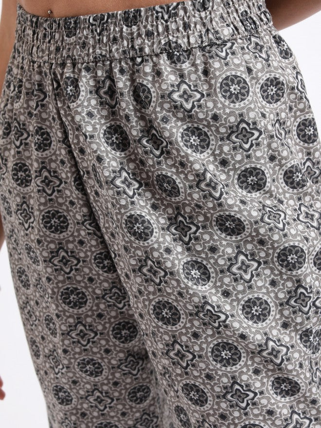 Vishudh Women Black Printed Kurta with Trouser And Dupatta - Black - Image 6