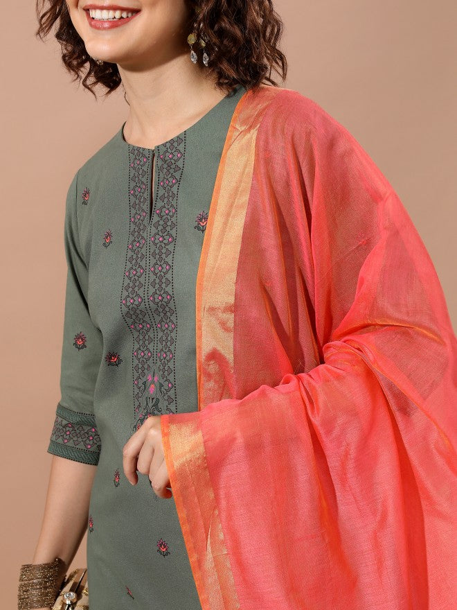 Vishudh Women Green Kurta With Palazzo - Green - Image 5