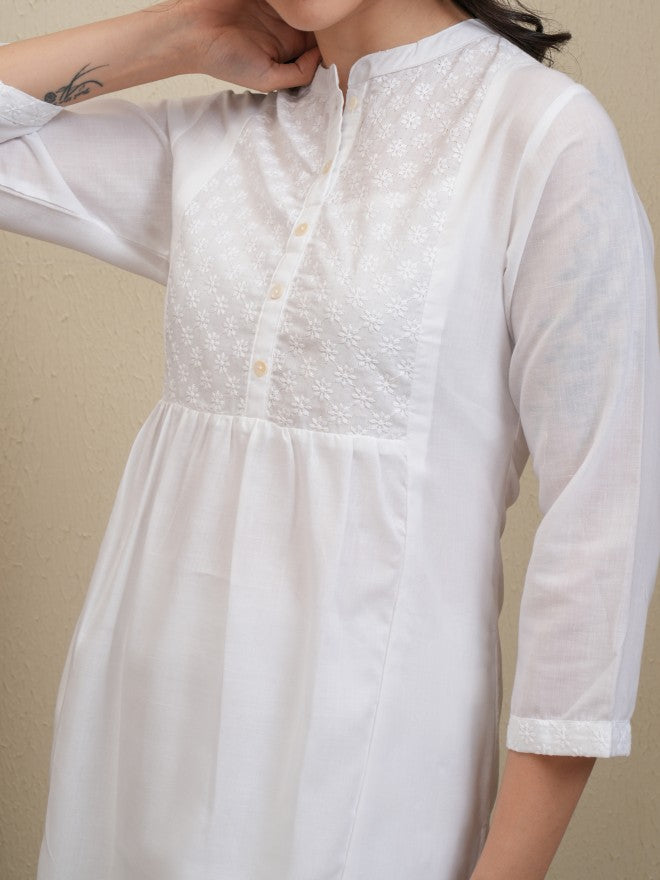 Vishudh Women White Embroidered Kurta With Trouser - White - Image 5