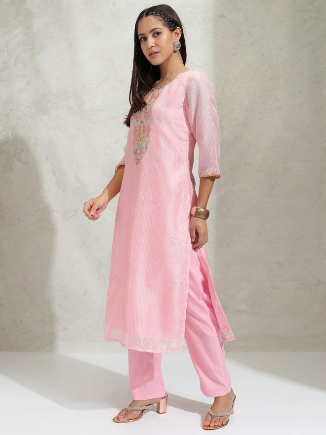 Vishudh Women Pink Solid Regular Round Neck Kurta With Neck Patch Three Quarter Sleeves And Slim Pants - Pink - Image 4