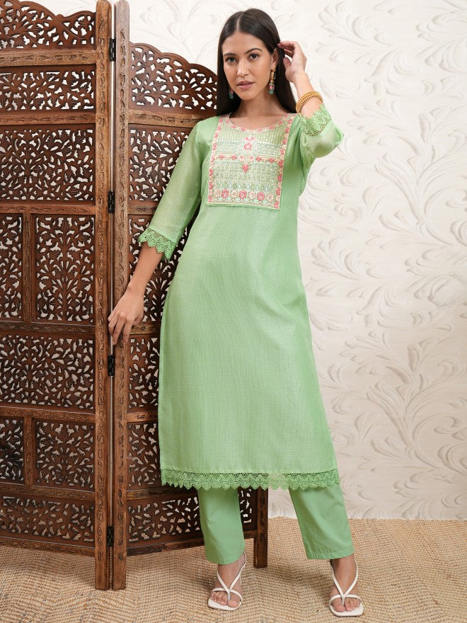 Vishudh Women Green Embroidered Kurta With Trousers - Green - Image 2