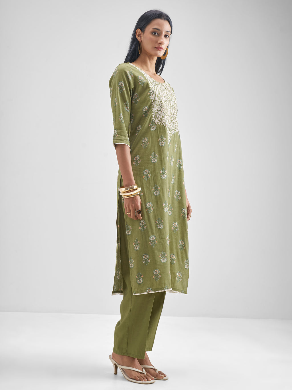 Vishudh Women Green Kurta With Trouser And Dupatta - Green - Image 4