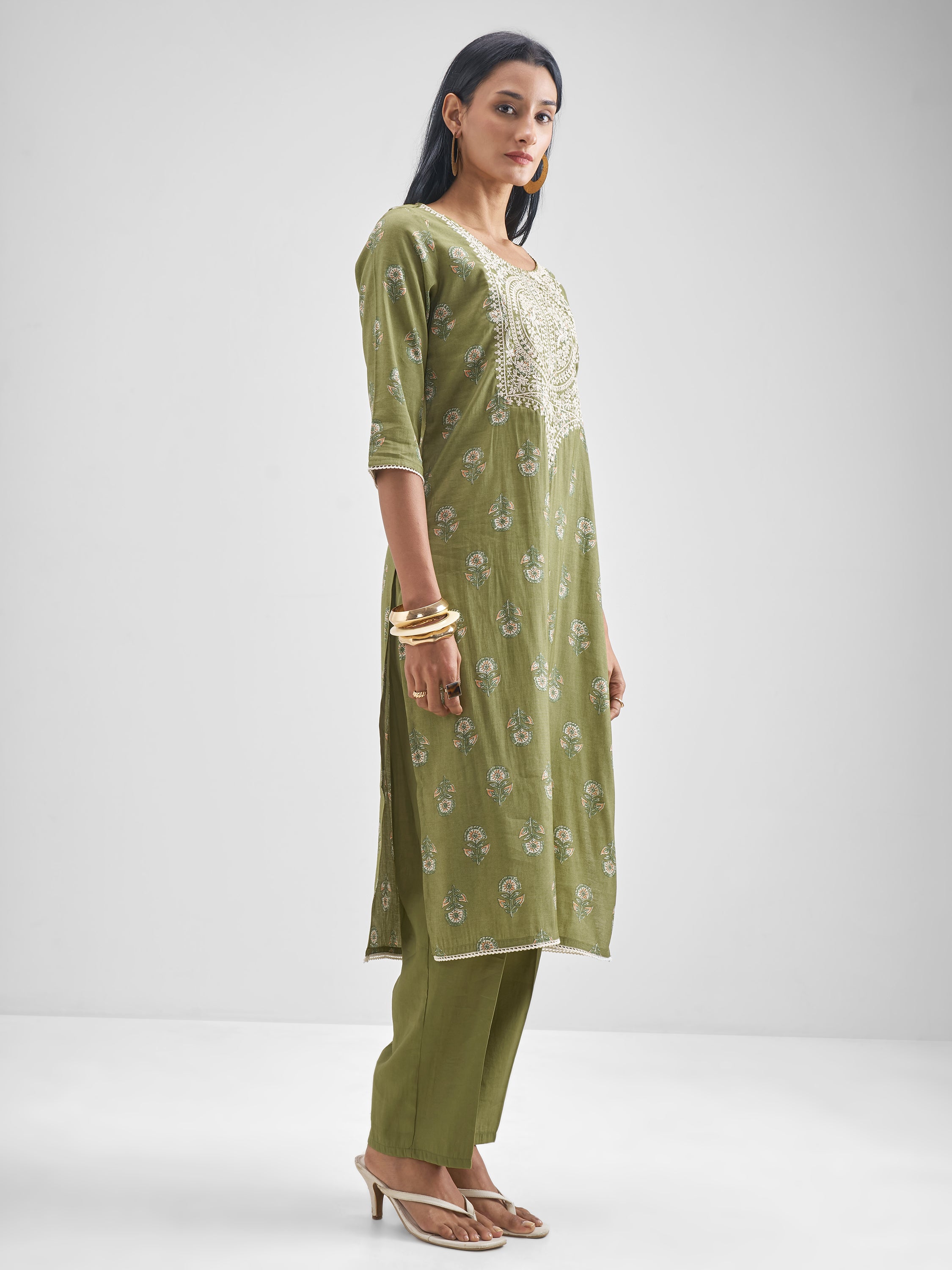 Vishudh Women Green Kurta With Trouser And Dupatta - Green - Image 4