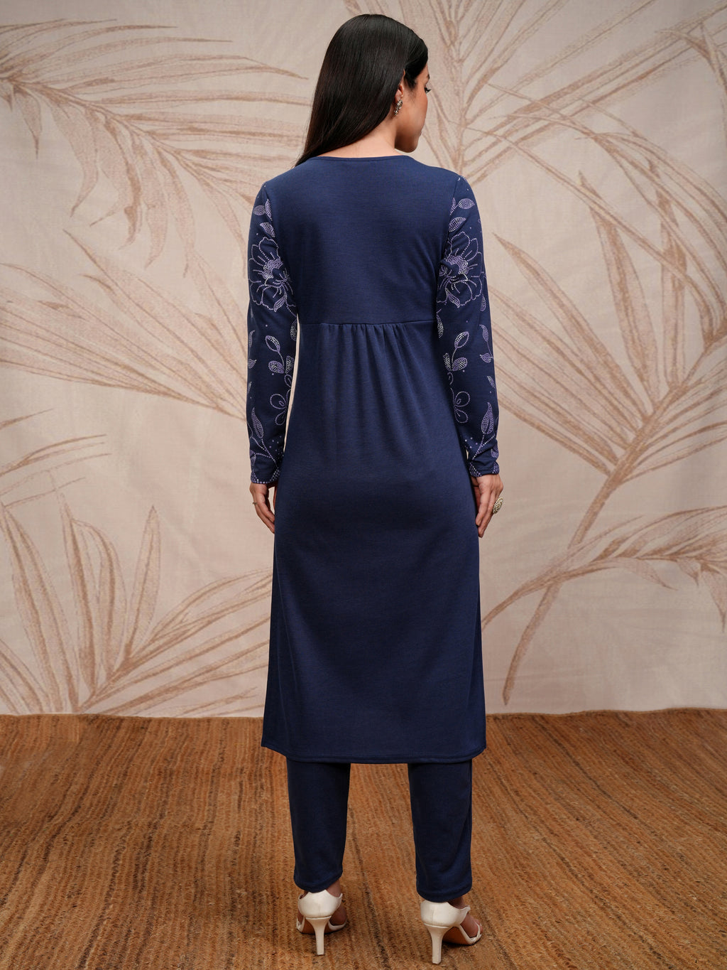 Vishudh Women Blue Kurta With Trousers - Blue - Image 3