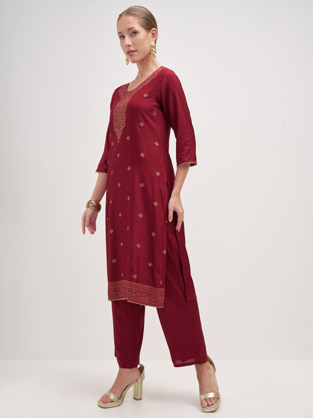 Vishudh Women Maroon Embroidered Kurta And Trouser With Dupatta - Maroon - Image 2