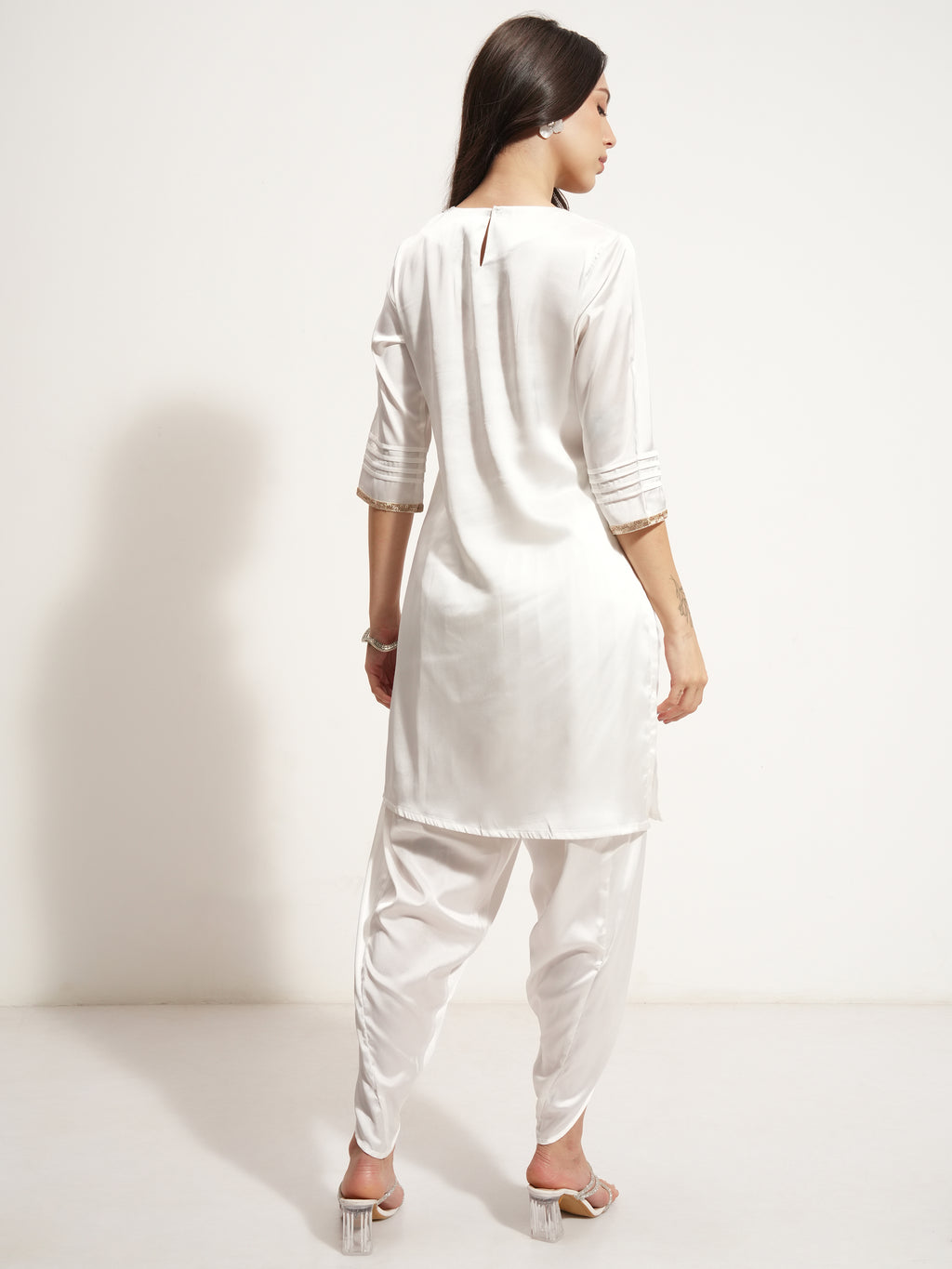 Vishudh Women White Embroidered Kurta With Palazzo - White - Image 3