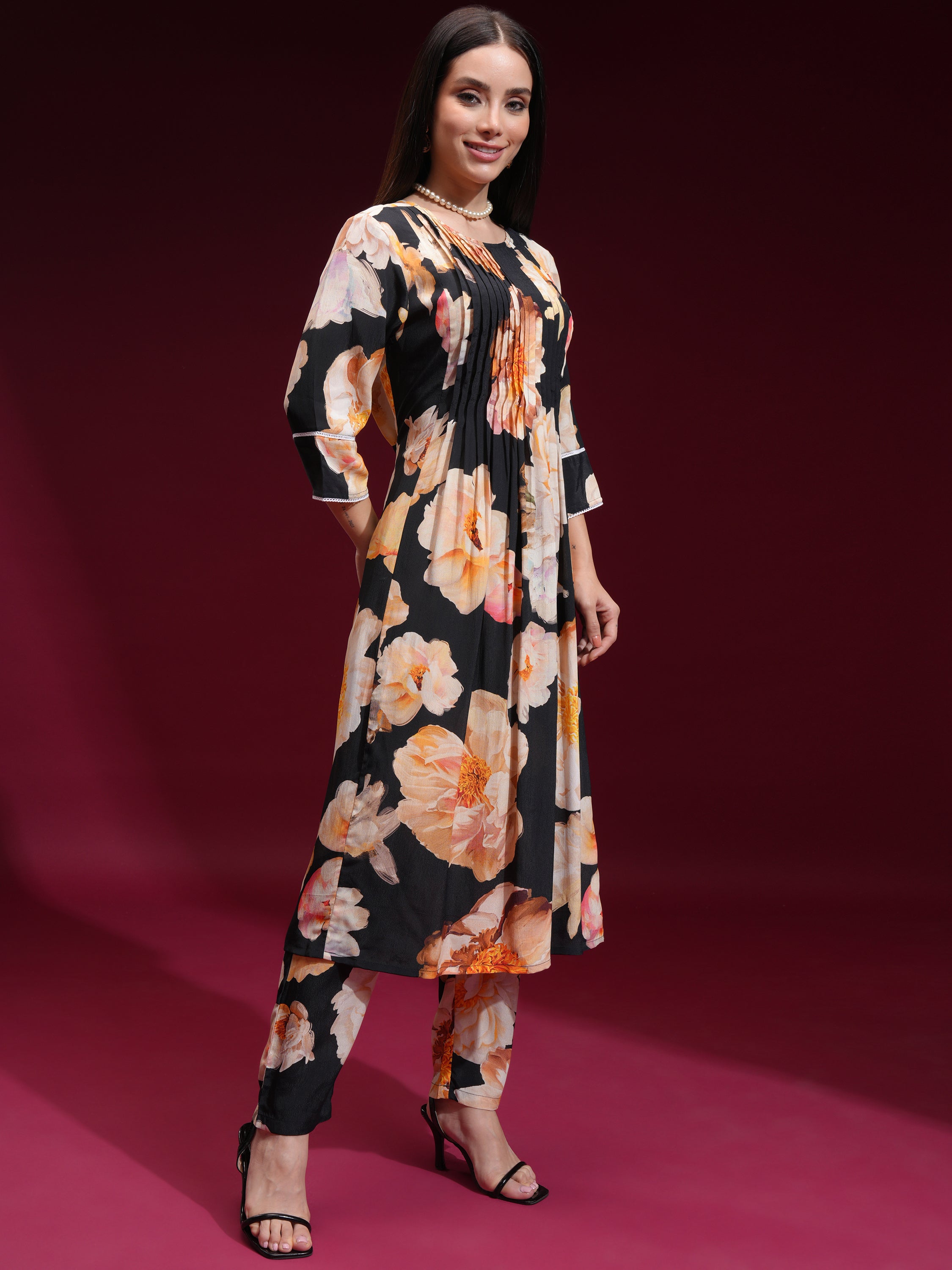 Vishudh Women Black Printed Kurta With Trouser - Black - Image 6