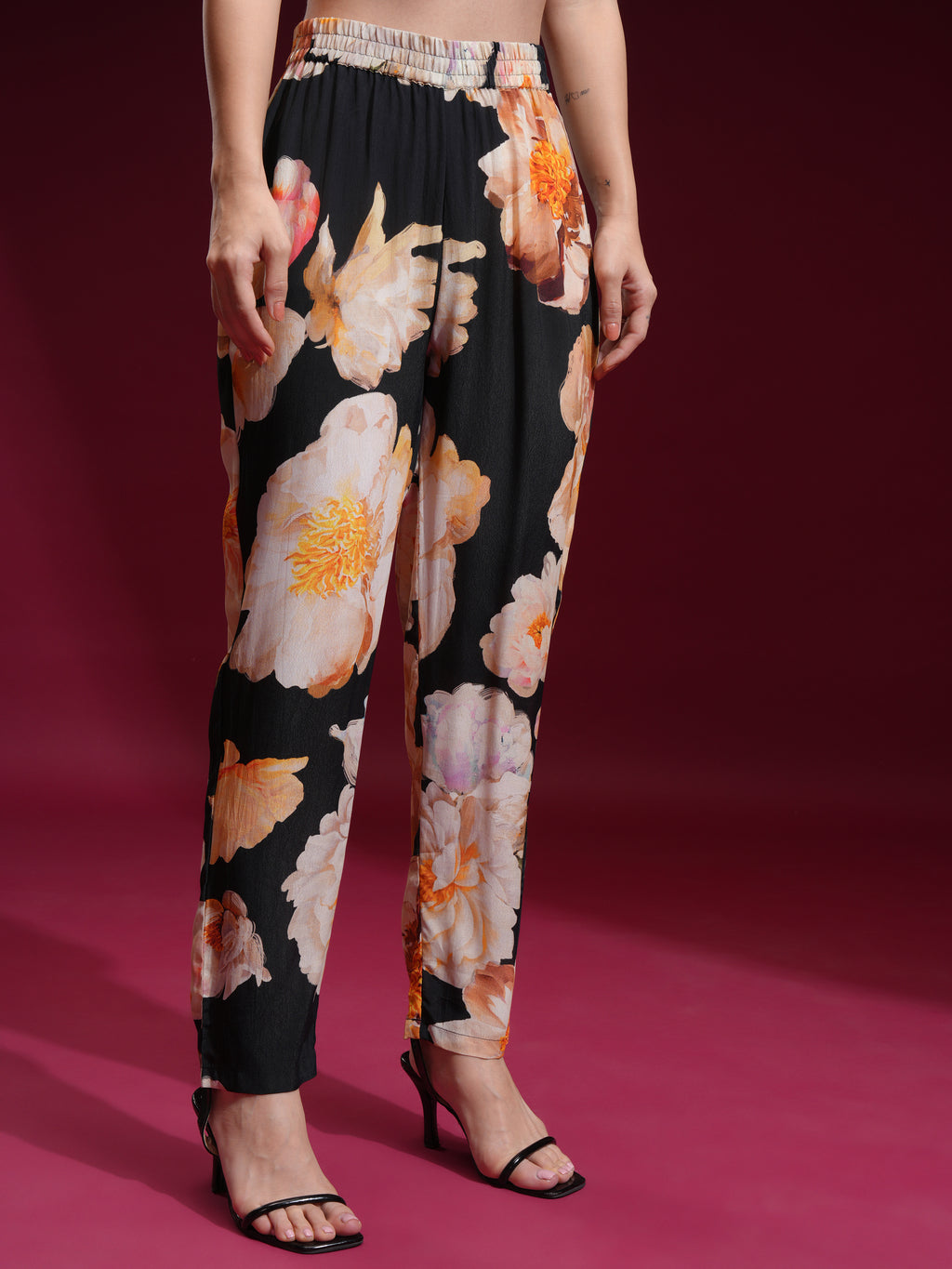 Vishudh Women Black Printed Kurta With Trouser - Black - Image 7