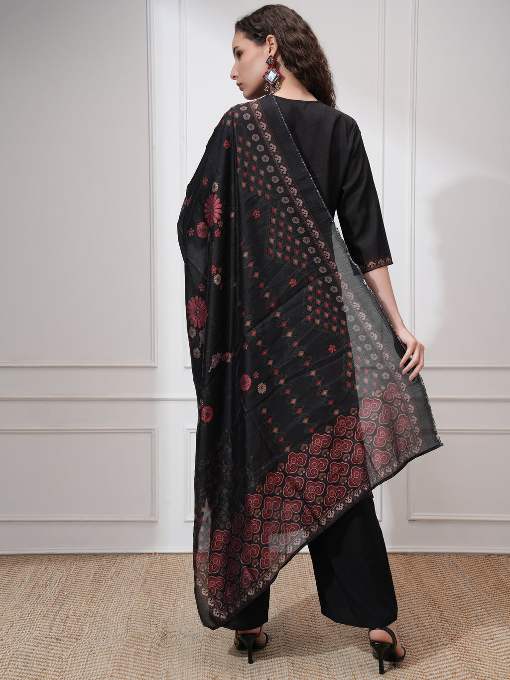 Vishudh Women Black Kurta With Trouser And Dupatta - Black - Image 3