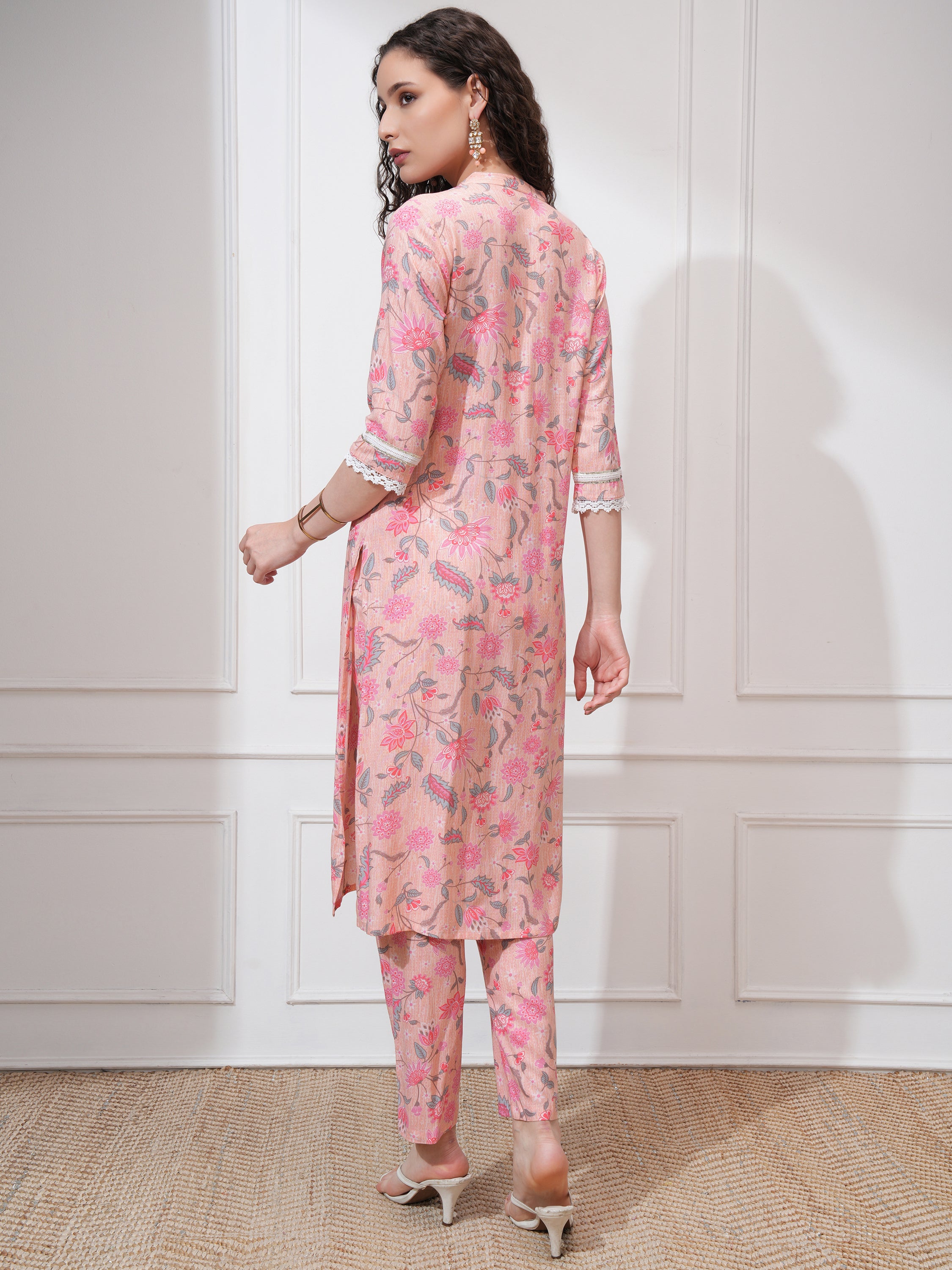 Vishudh Women Pink Kurta With Trouser - Pink - Image 3