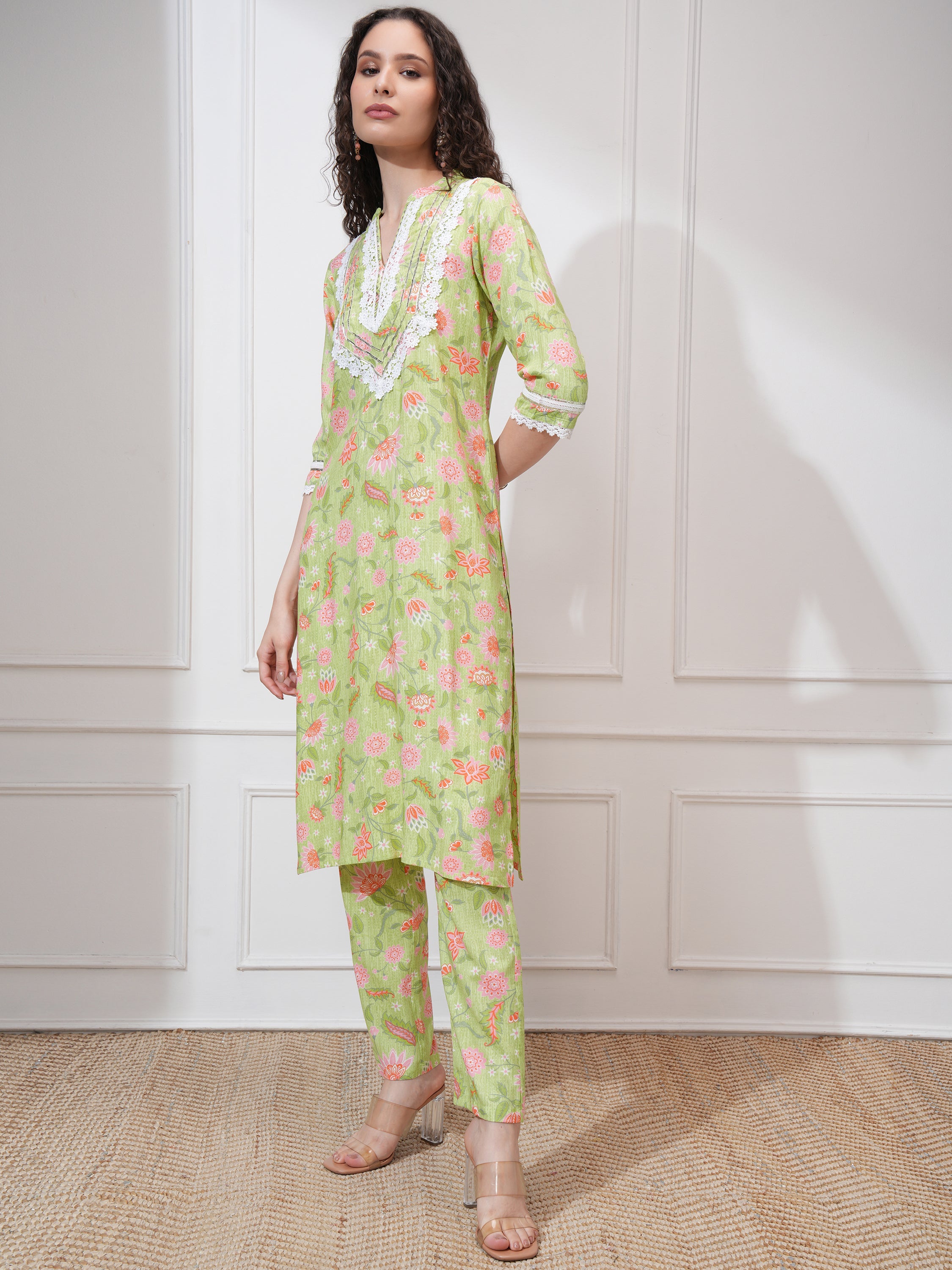 Vishudh Women Lime Green Kurta With Trouser - Lime Green - Image 4