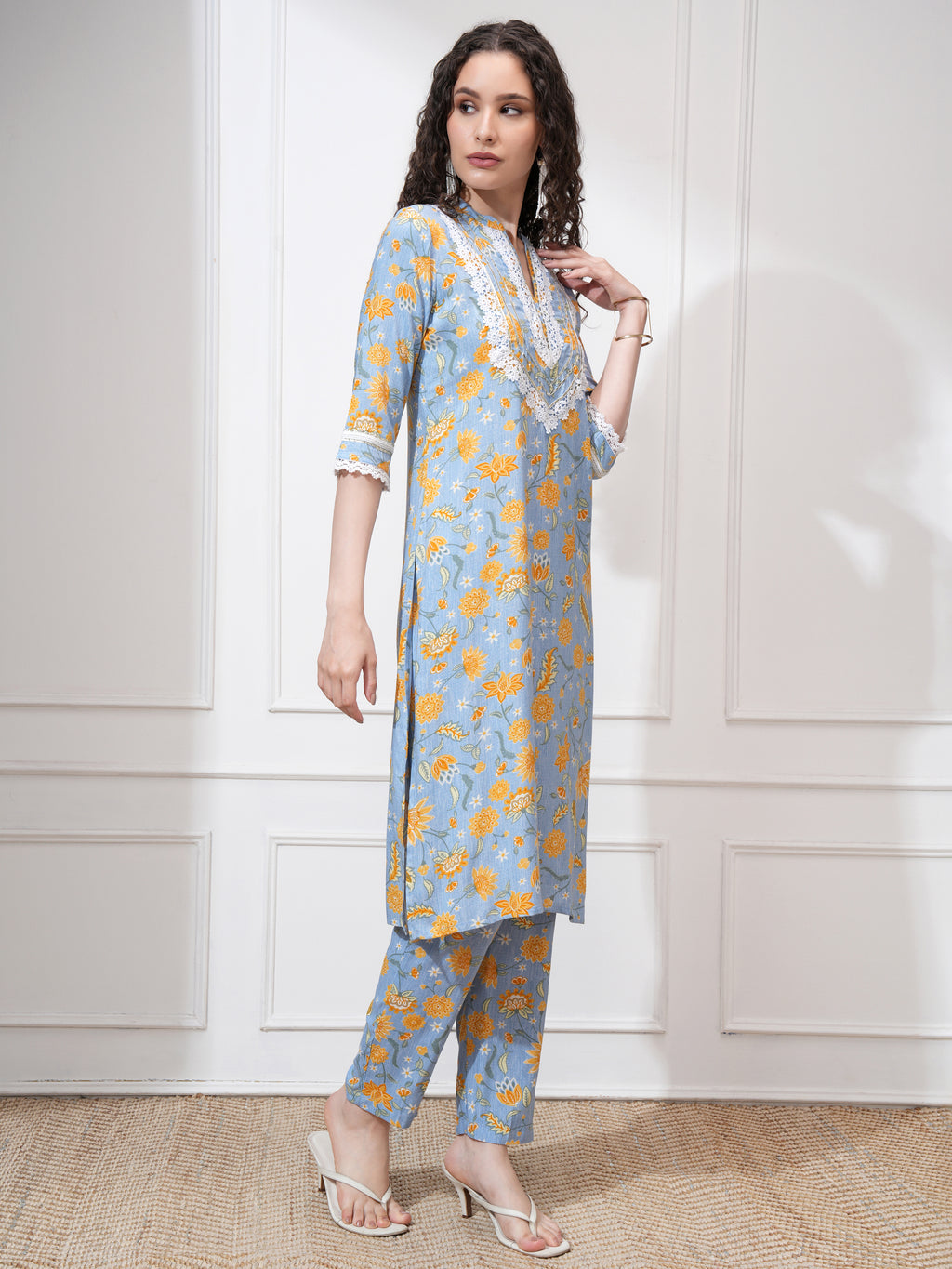 Vishudh Women Blue Kurta With Trouser - Blue - Image 6