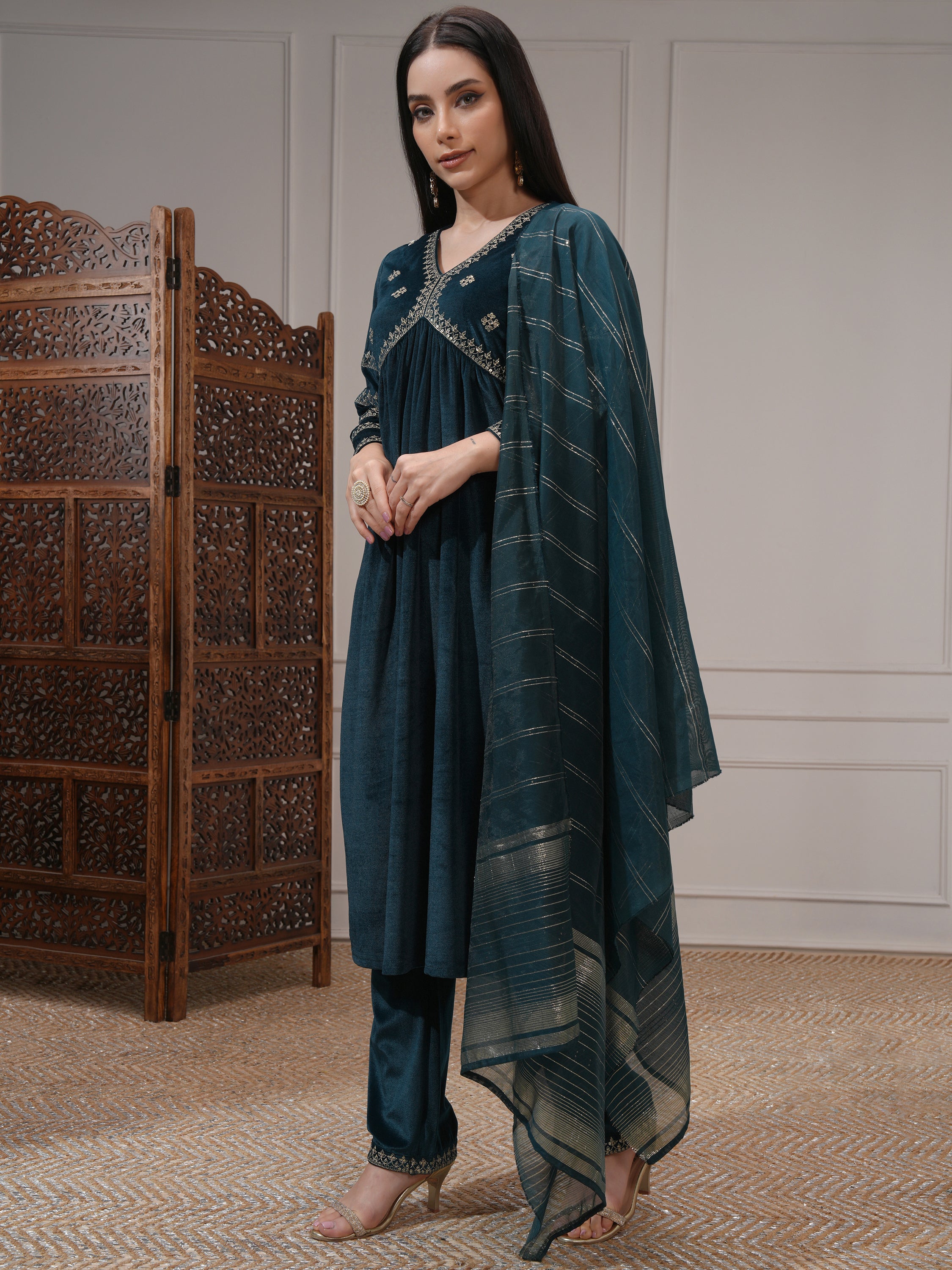 Vishudh Women Teal Women Kurta With Trousers And Dupatta - Teal - Image 4