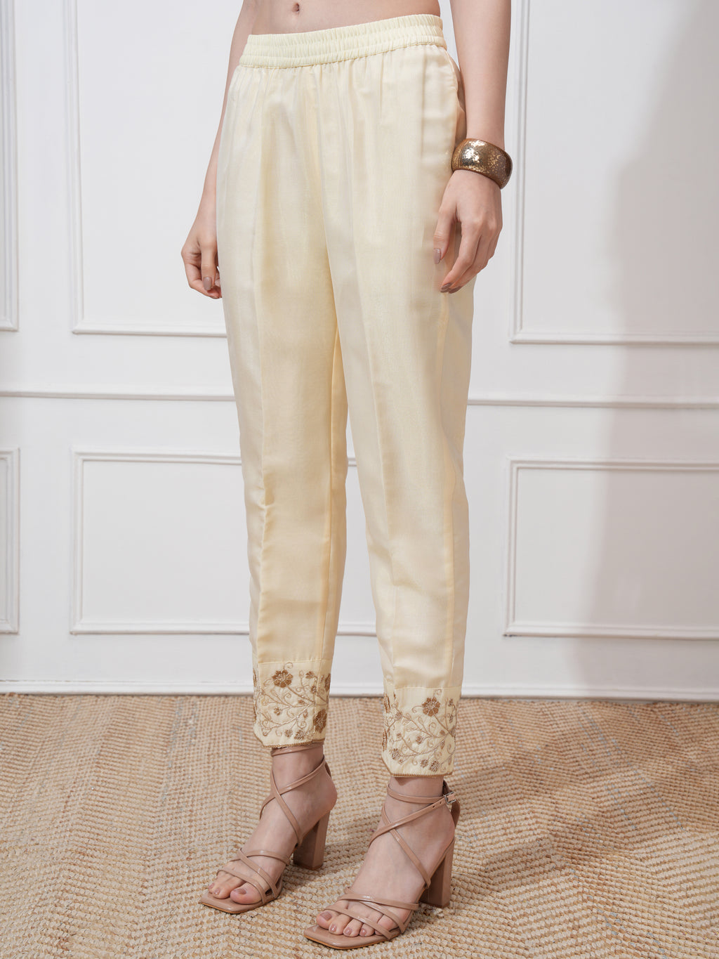 Vishudh Women Cream Kurta With Trouser And Dupatta - Cream - Image 7