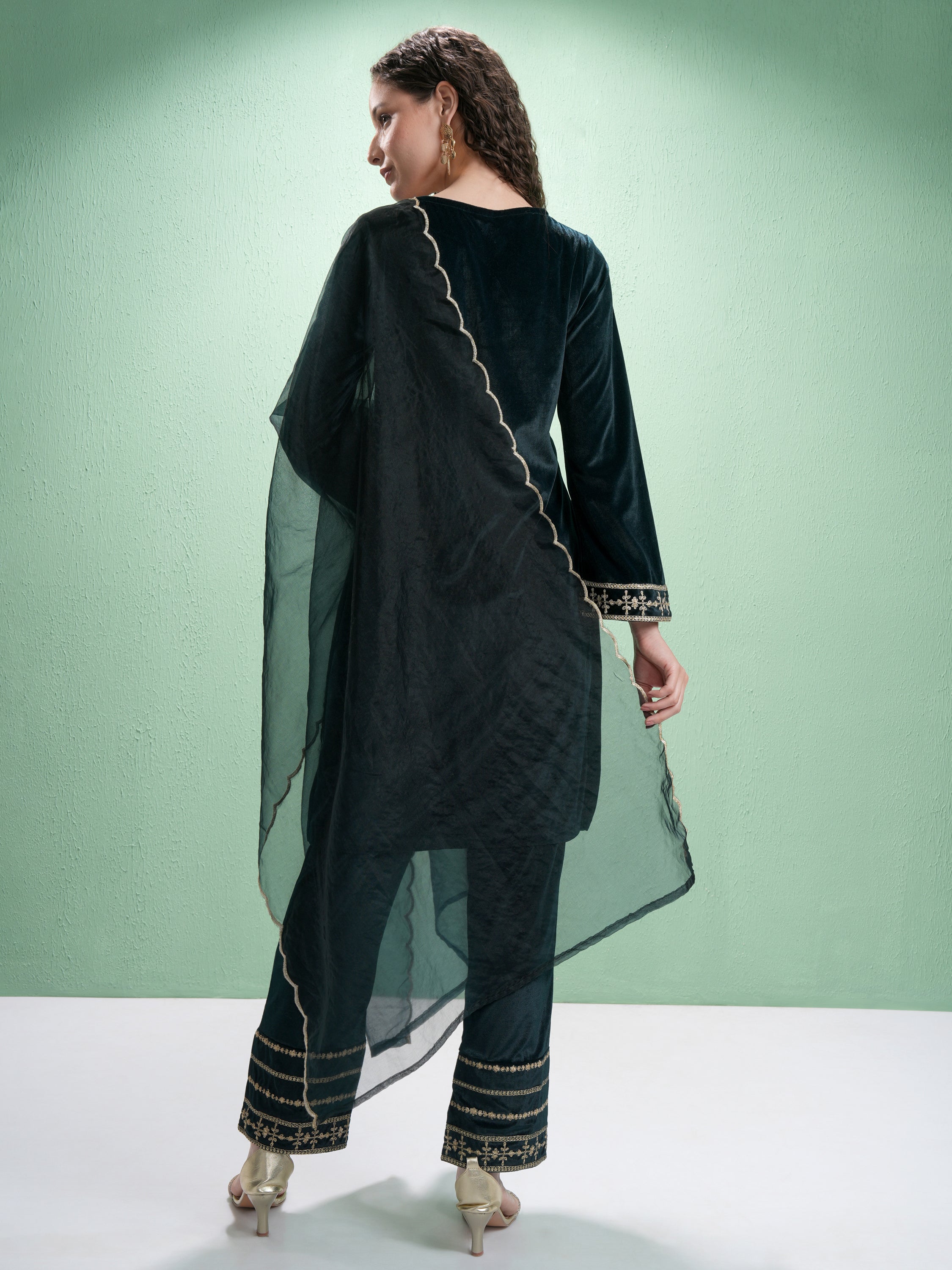 Vishudh Women Green Embroidered Kurta With Trouser And Dupatta - Green - Image 3