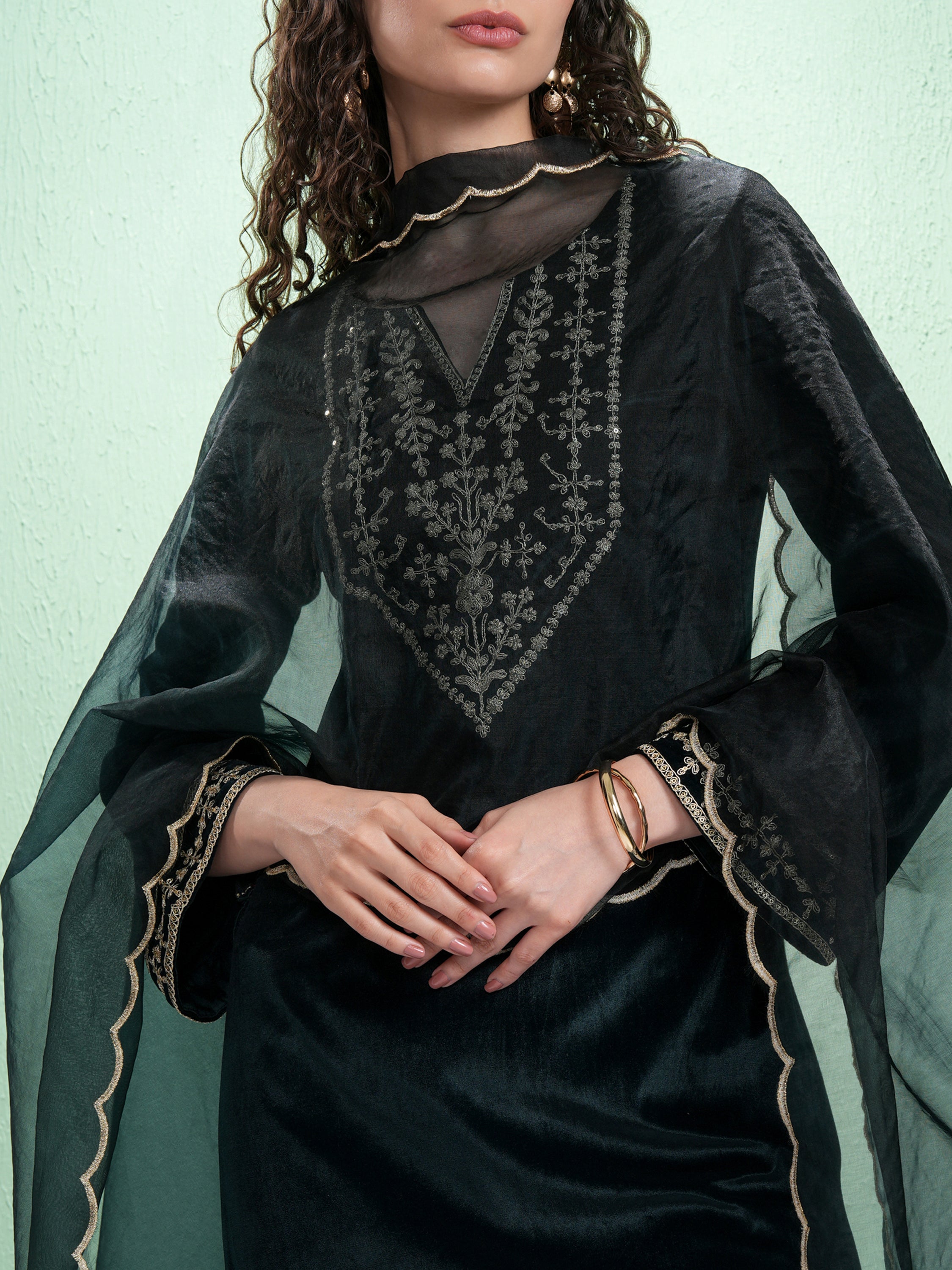 Vishudh Women Green Embroidered Kurta With Trouser And Dupatta - Green - Image 5