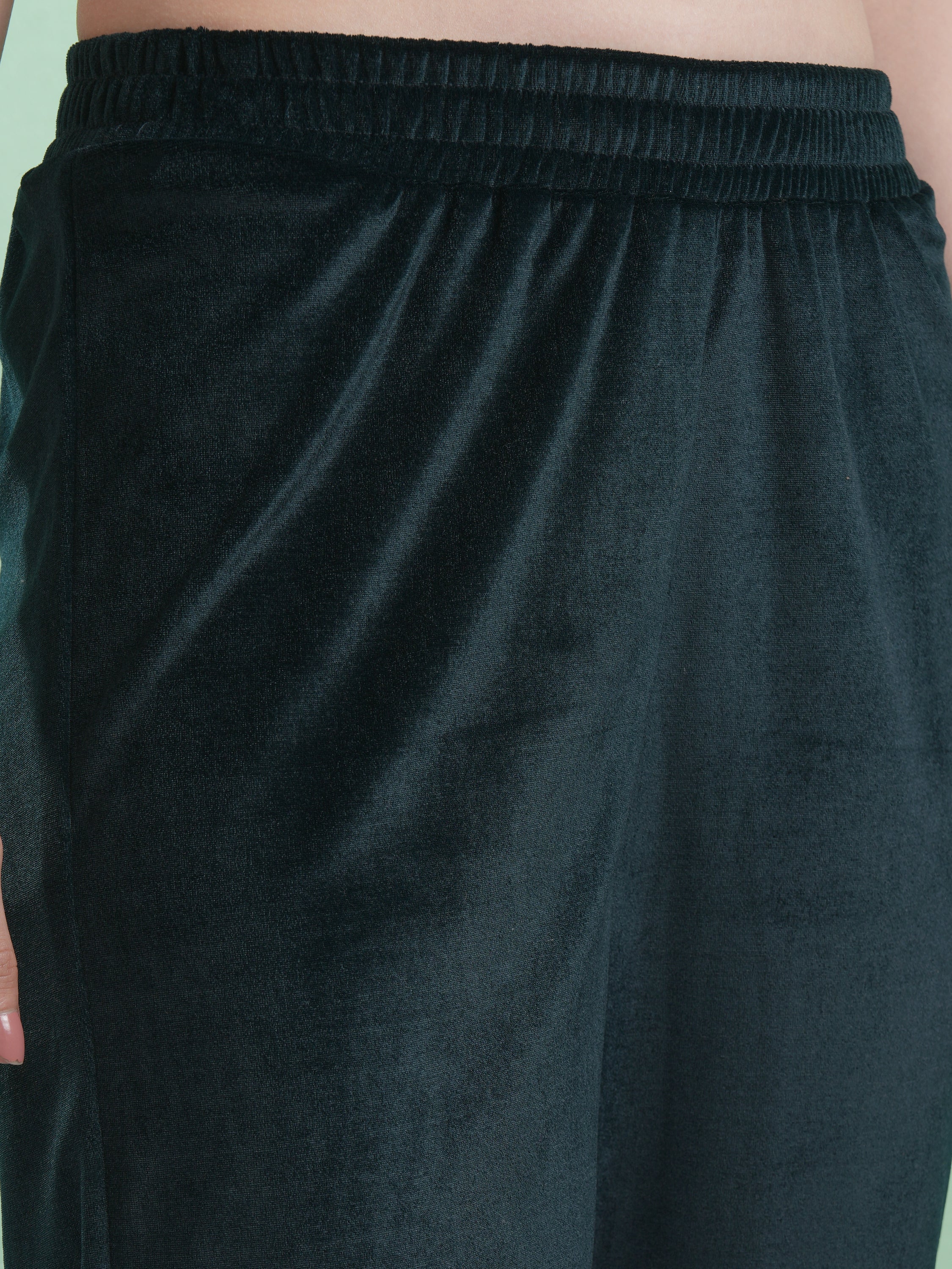 Vishudh Women Green Embroidered Kurta With Trouser And Dupatta - Green - Image 8