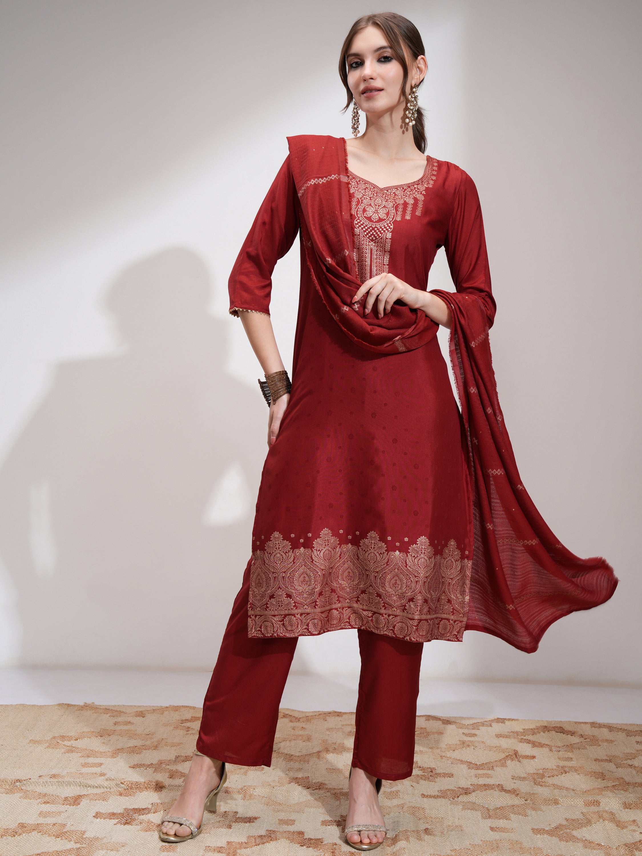 Vishudh Women Red Printed Kurta With Trouser And Dupatta - Red - Image 2