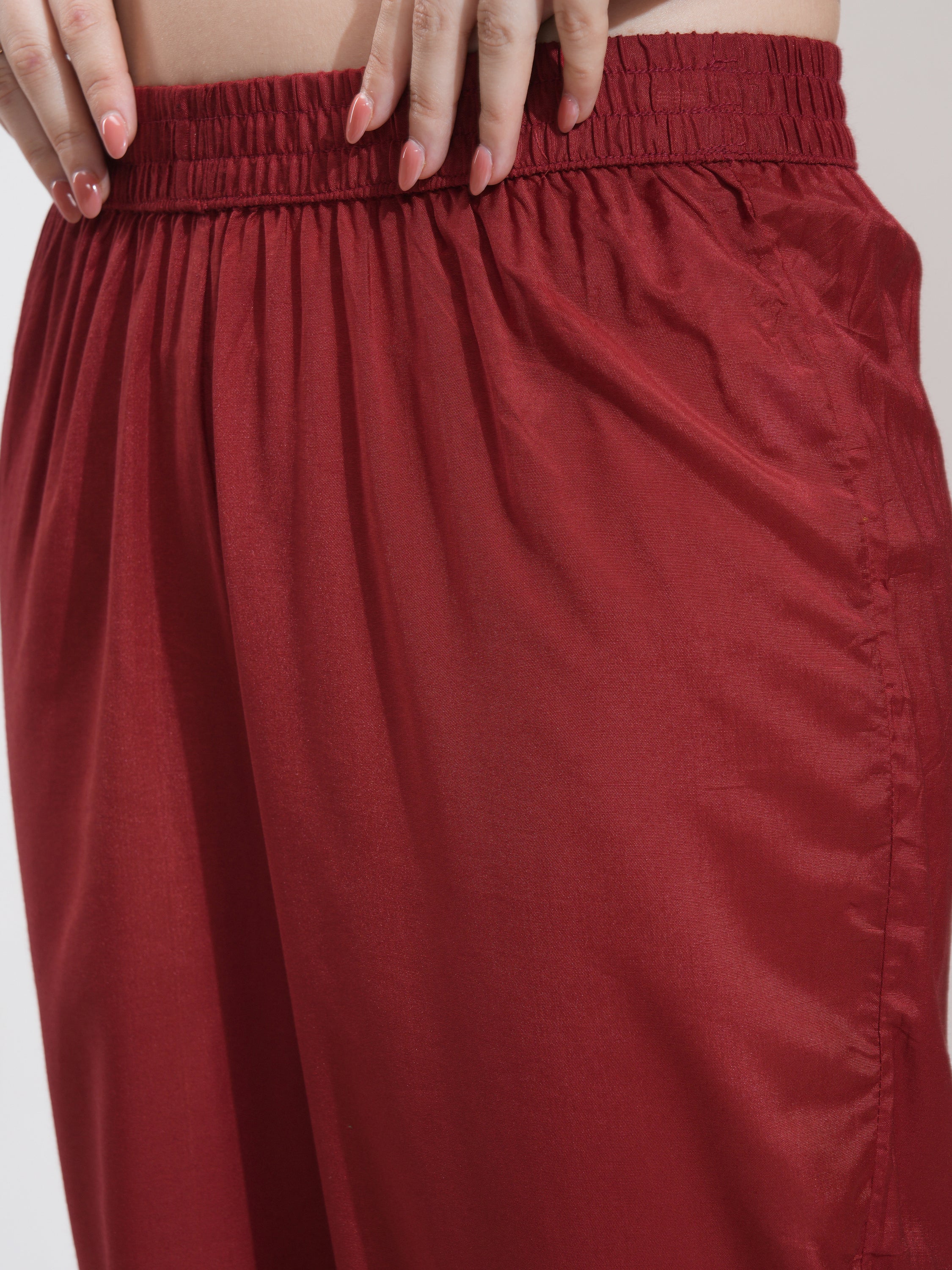 Vishudh Women Red Printed Kurta With Trouser And Dupatta - Red - Image 8