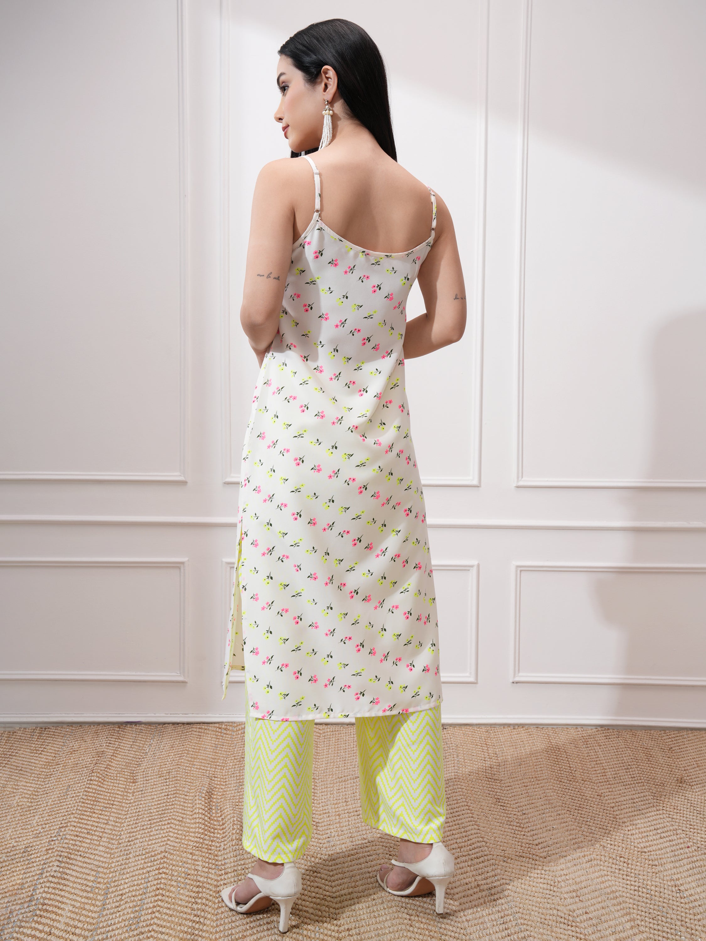 Vishudh Women Off White Printed Kurta With Palazzos - Off White - Image 3
