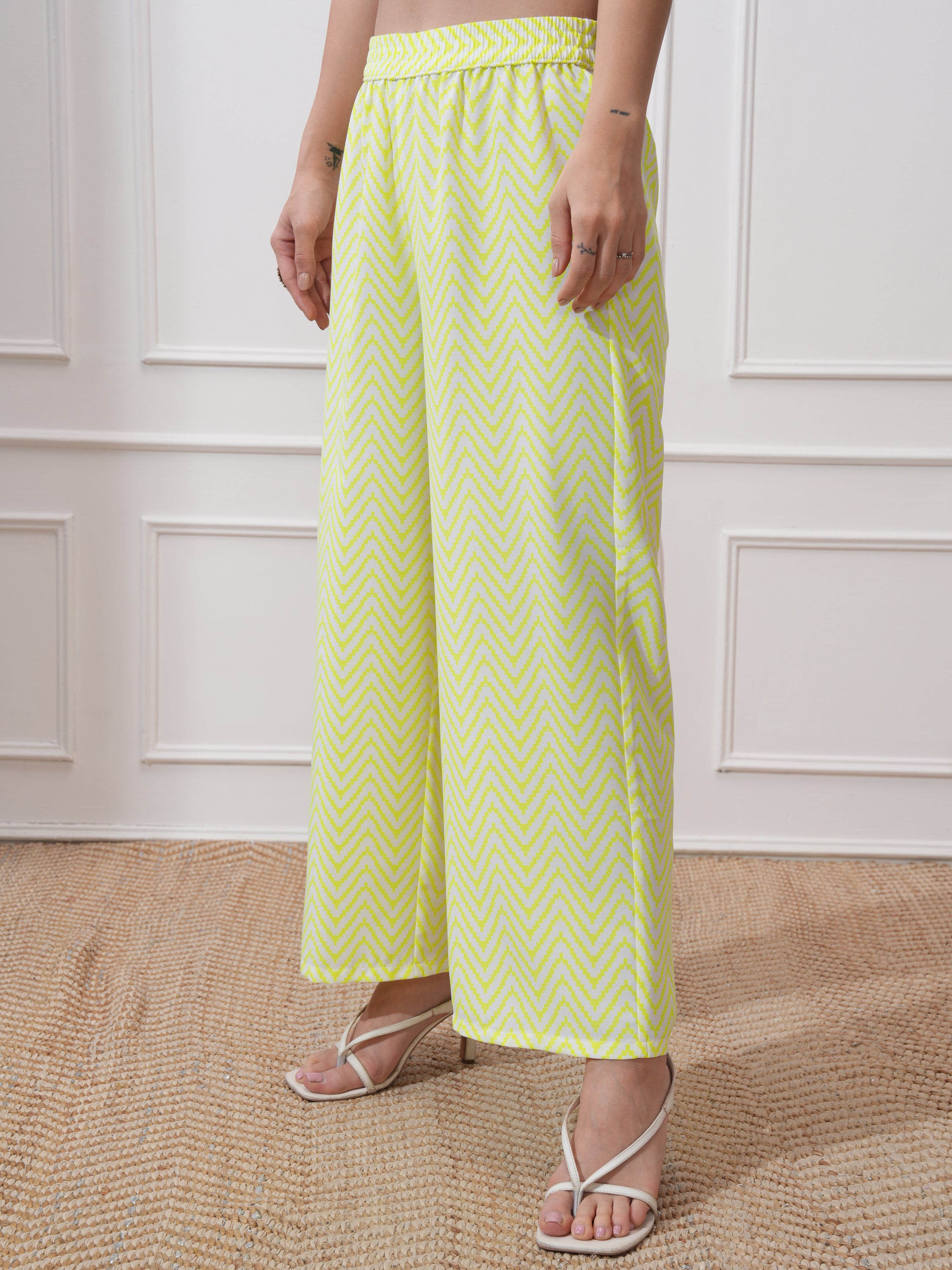 Vishudh Women Off White Printed Kurta With Palazzos - Off White - Image 7