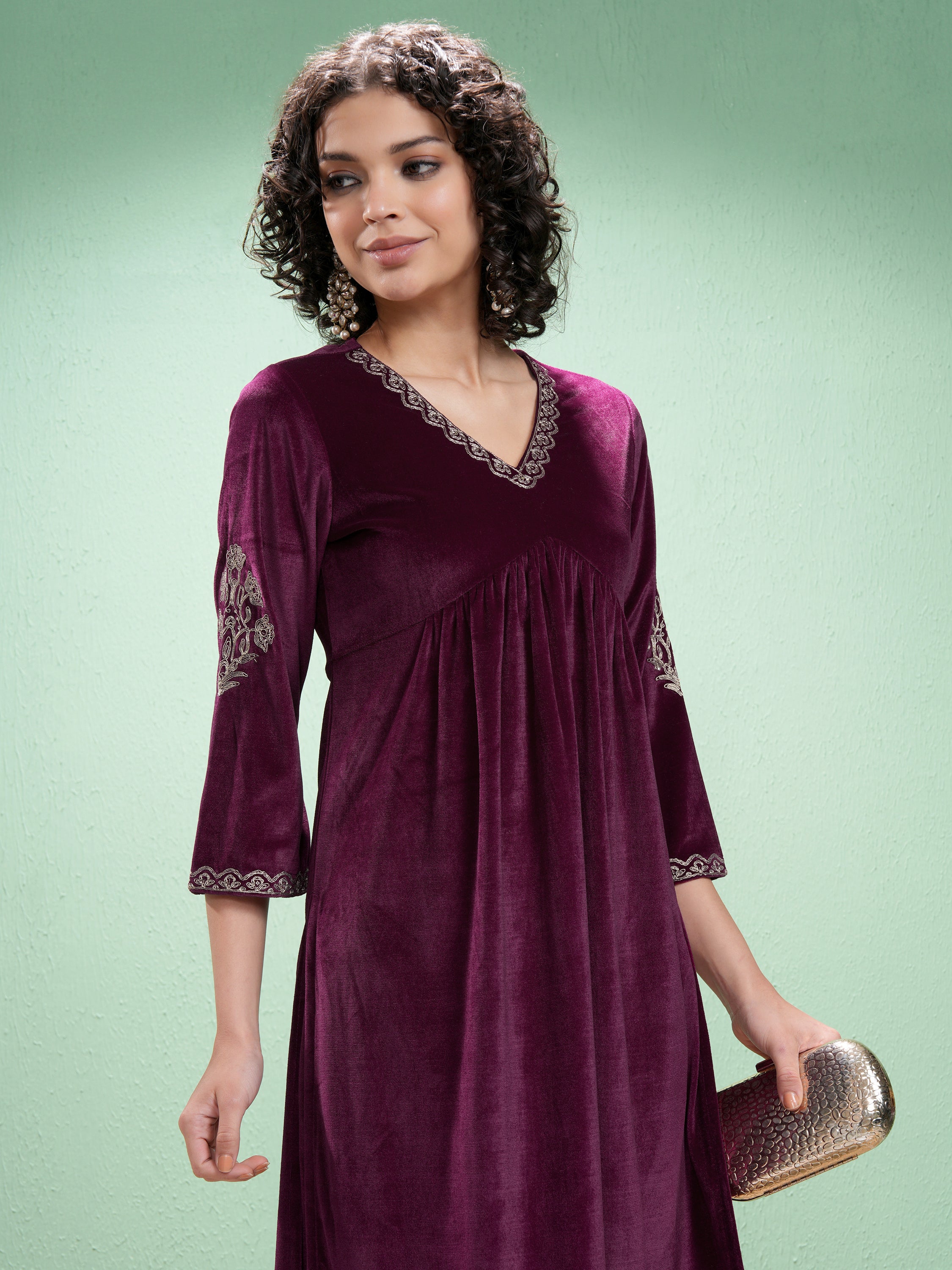 Vishudh Women Purple Embroidered Kurta With Trouser - Purple - Image 1