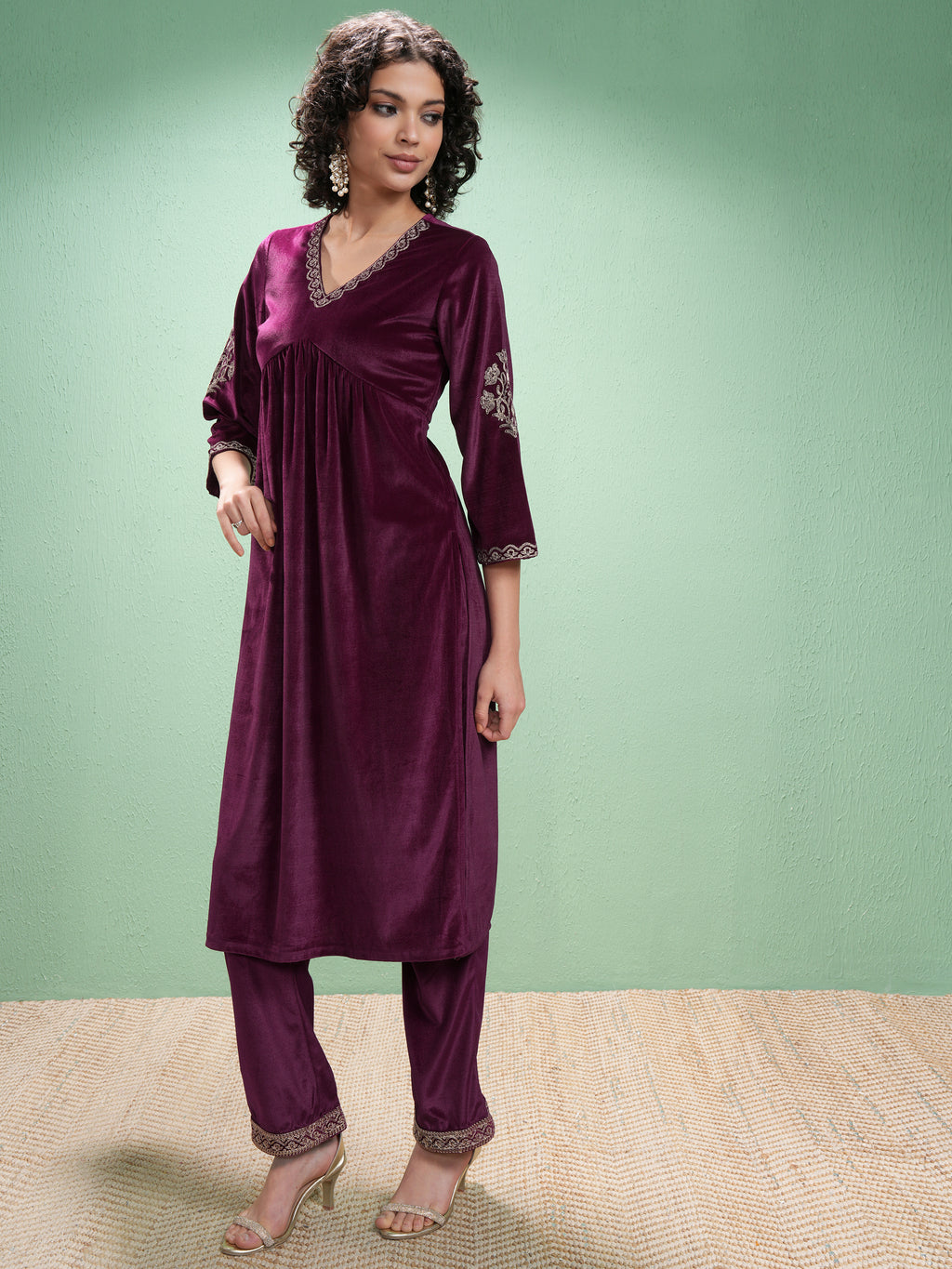 Vishudh Women Purple Embroidered Kurta With Trouser - Purple - Image 4