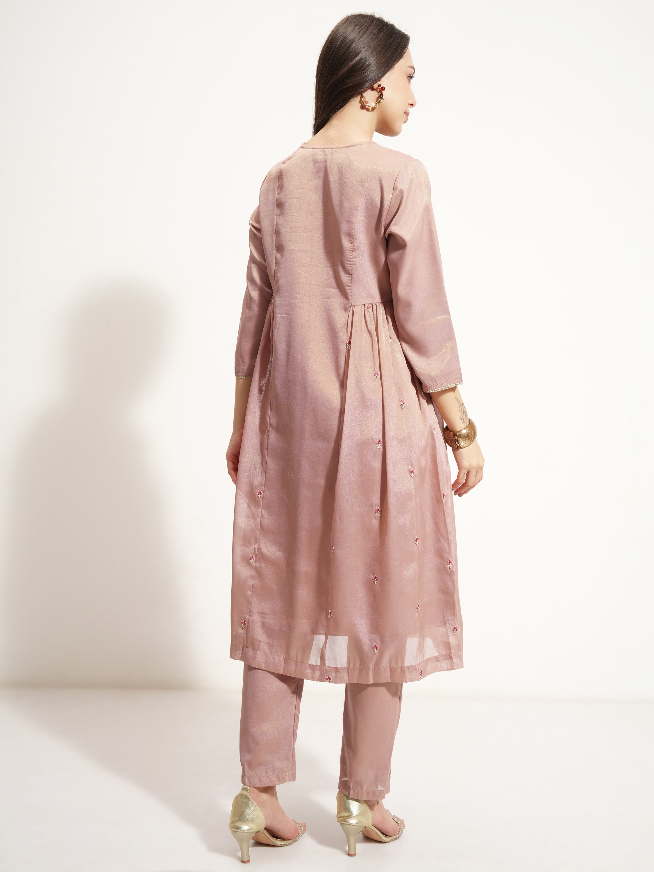 Vishudh Women Pink Embroidered Kurta With Trouser - Pink - Image 3