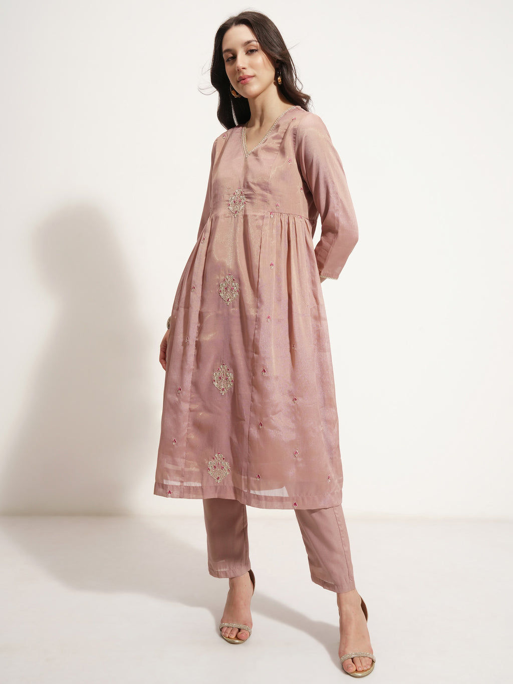 Vishudh Women Pink Embroidered Kurta With Trouser - Pink - Image 4