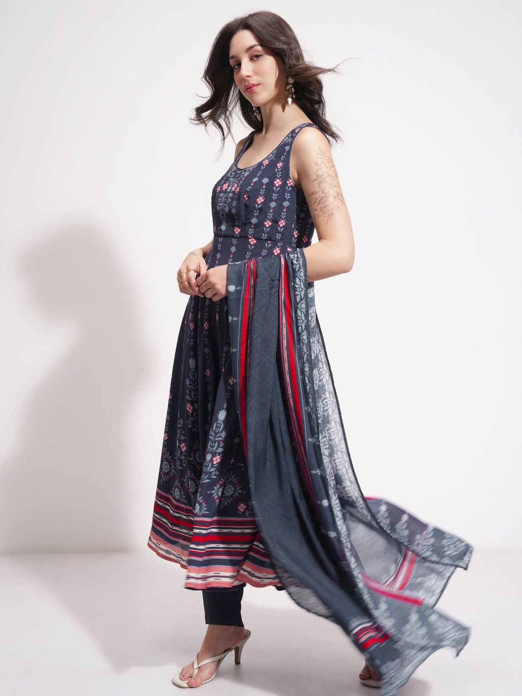 Vishudh Women Blue Printed Kurta With Trouser And Dupatta - Blue - Image 4