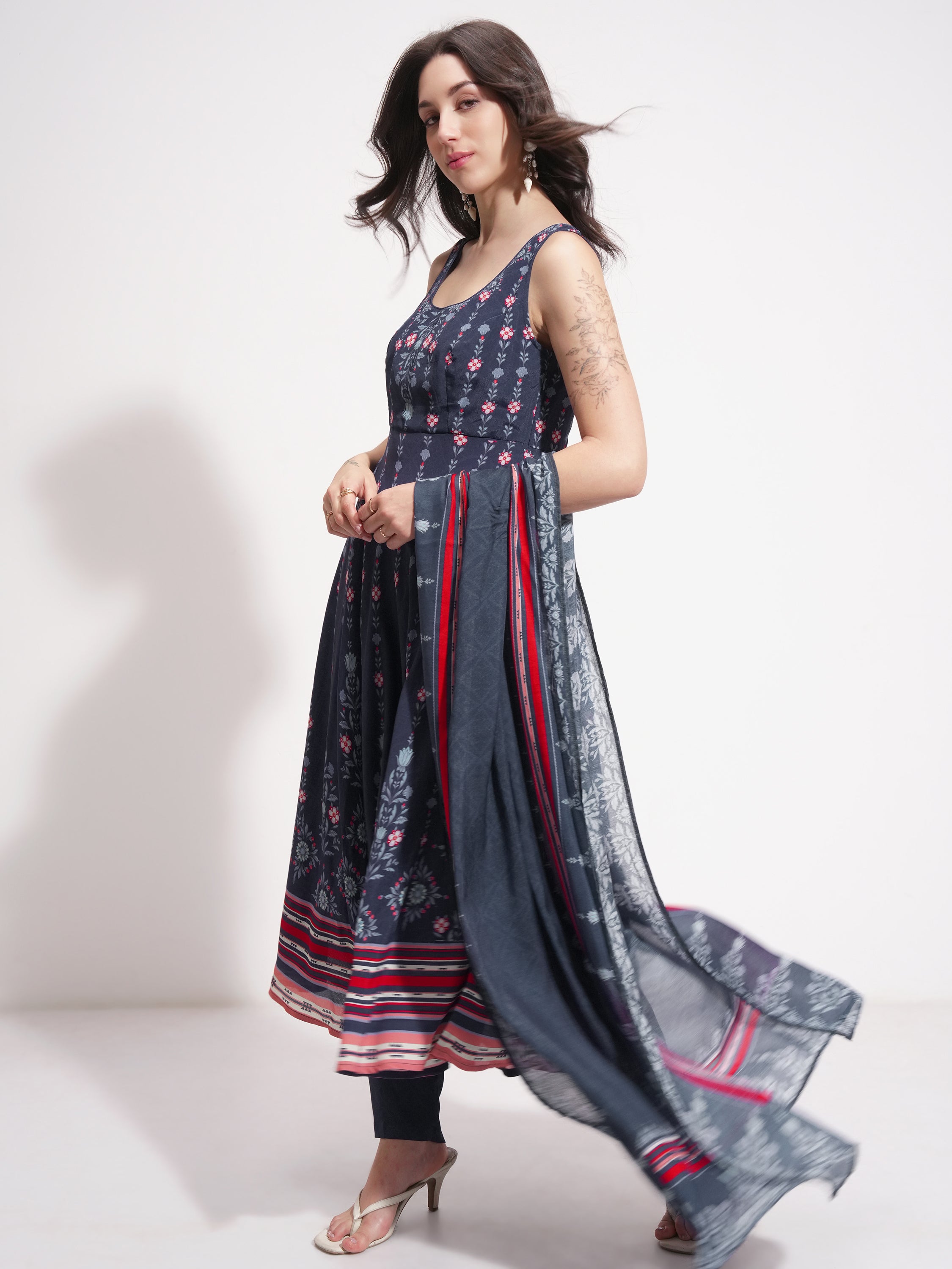 Vishudh Women Blue Printed Kurta With Trouser And Dupatta - Blue - Image 4