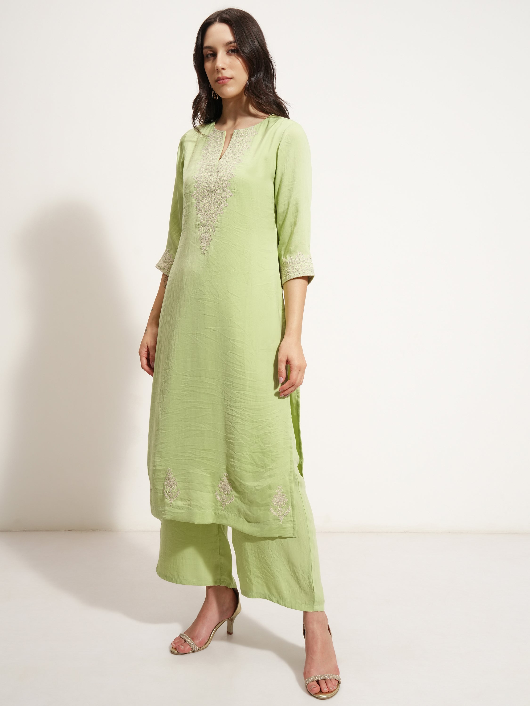 Vishudh Women Green Embroidered Kurta With Trouser And Dupatta - Green - Image 4