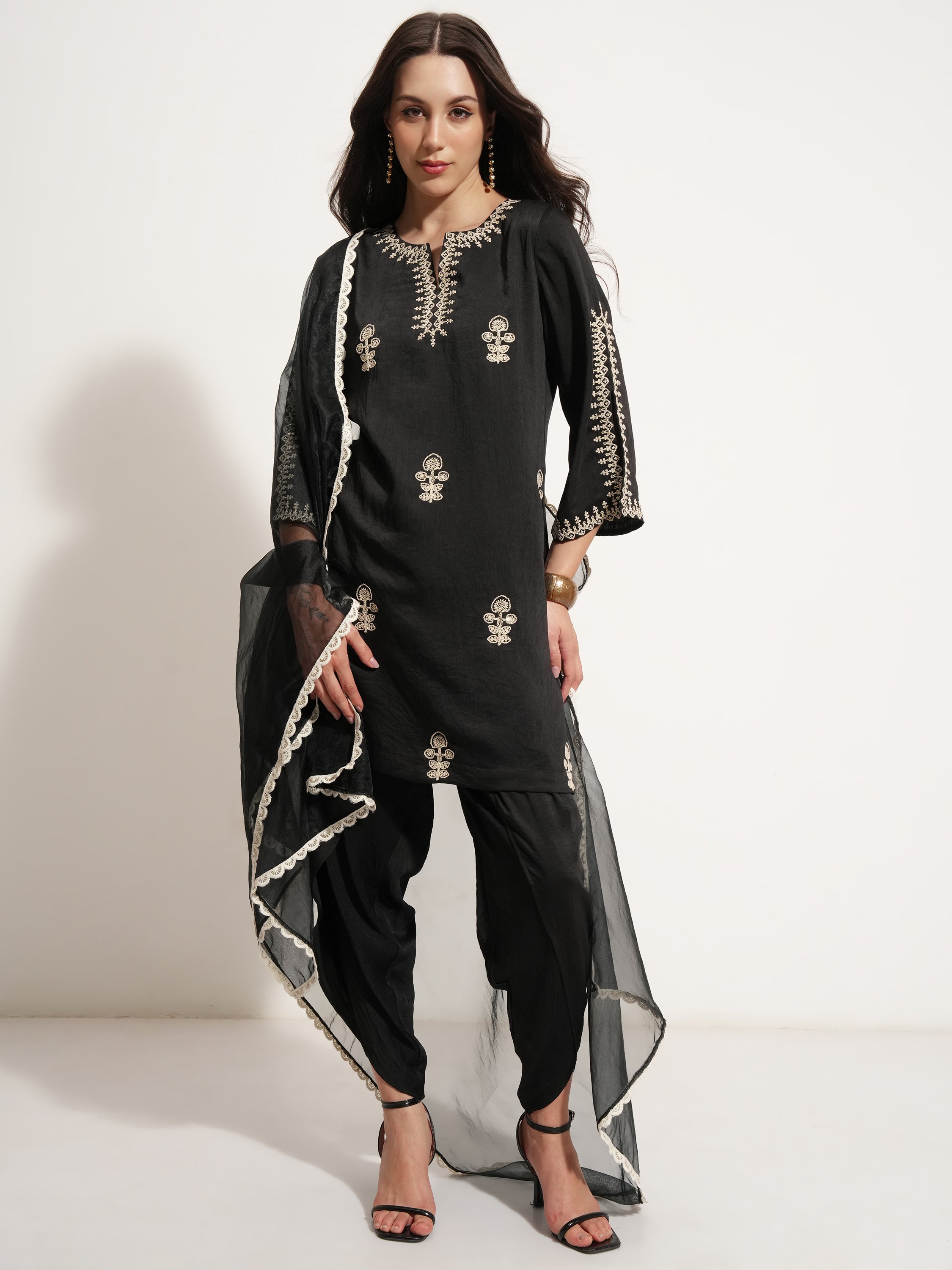 Vishudh Women Black Embroidered Kurta With Trouser And Dupatta - Black - Image 2