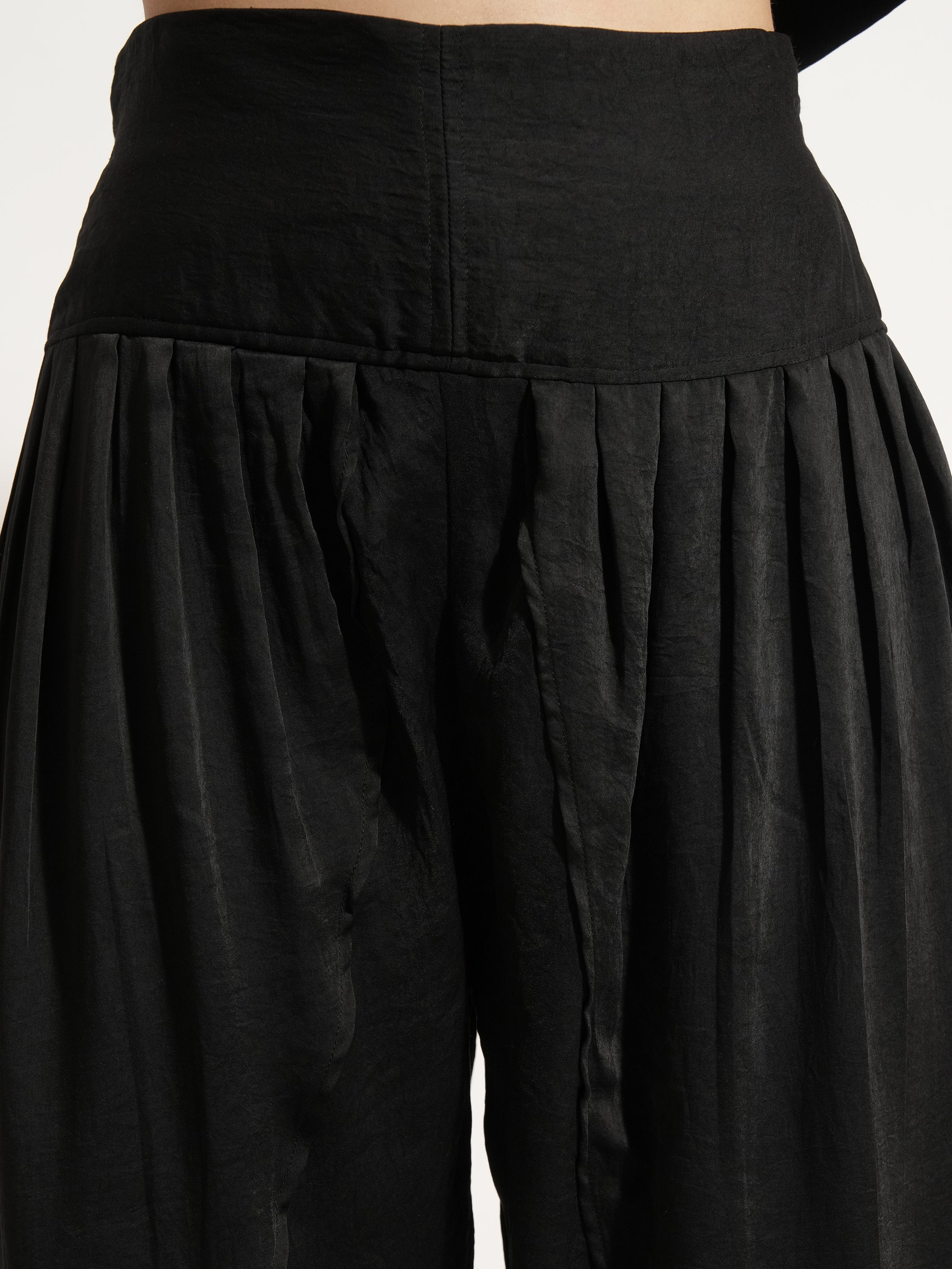 Vishudh Women Black Embroidered Kurta With Trouser And Dupatta - Black - Image 7