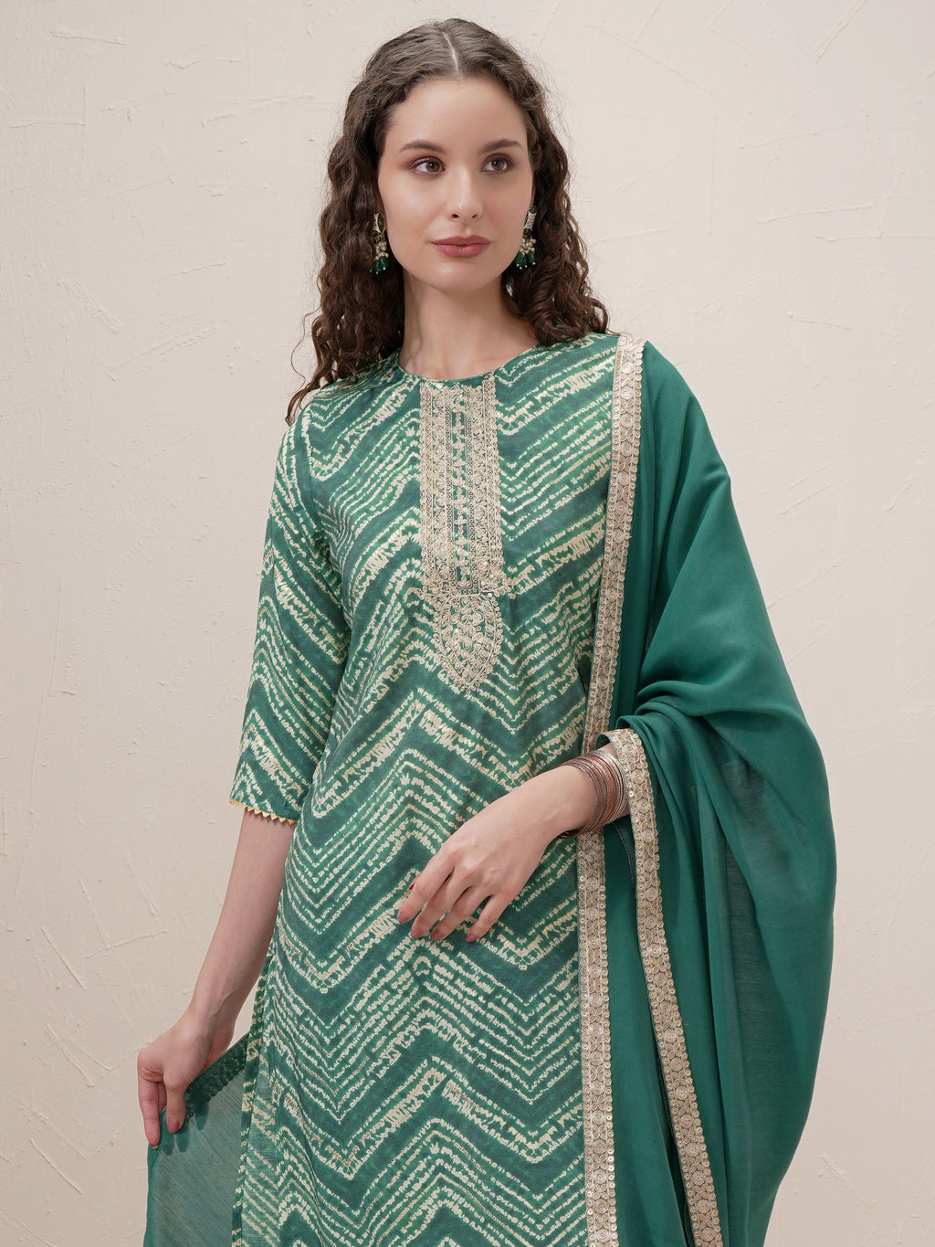 Vishudh Women Green Printed Kurta With Trouser And Dupatta - Green - Image 1