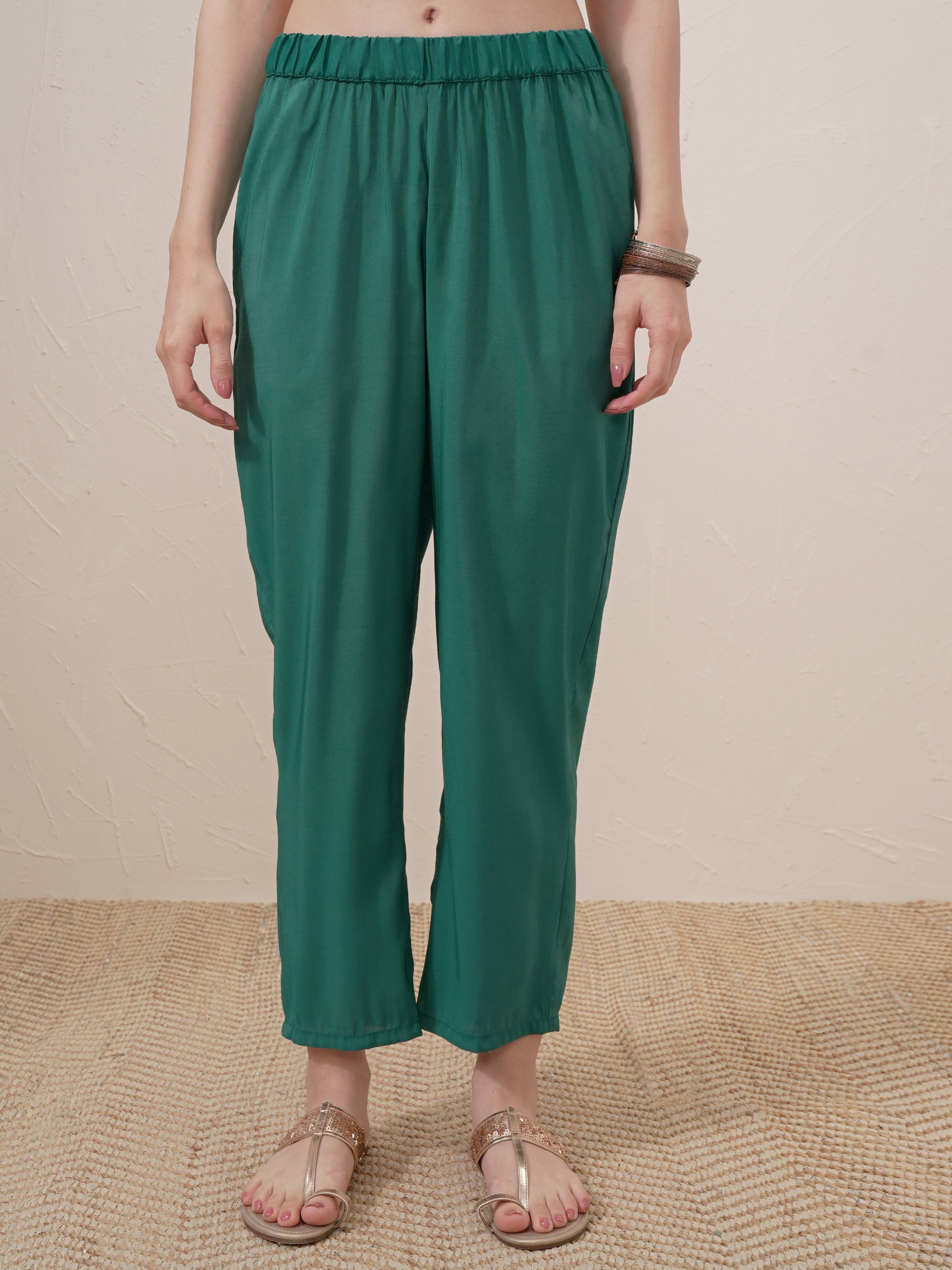 Vishudh Women Green Printed Kurta With Trouser And Dupatta - Green - Image 8