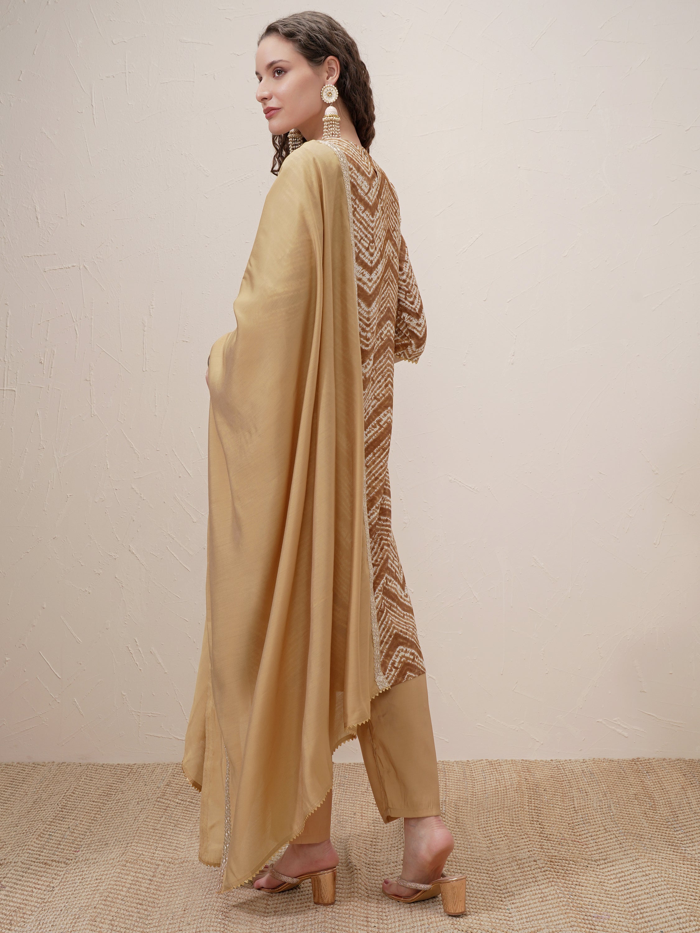 Vishudh Women Brown Printed Kurta With Trouser And Dupatta - Brown - Image 3