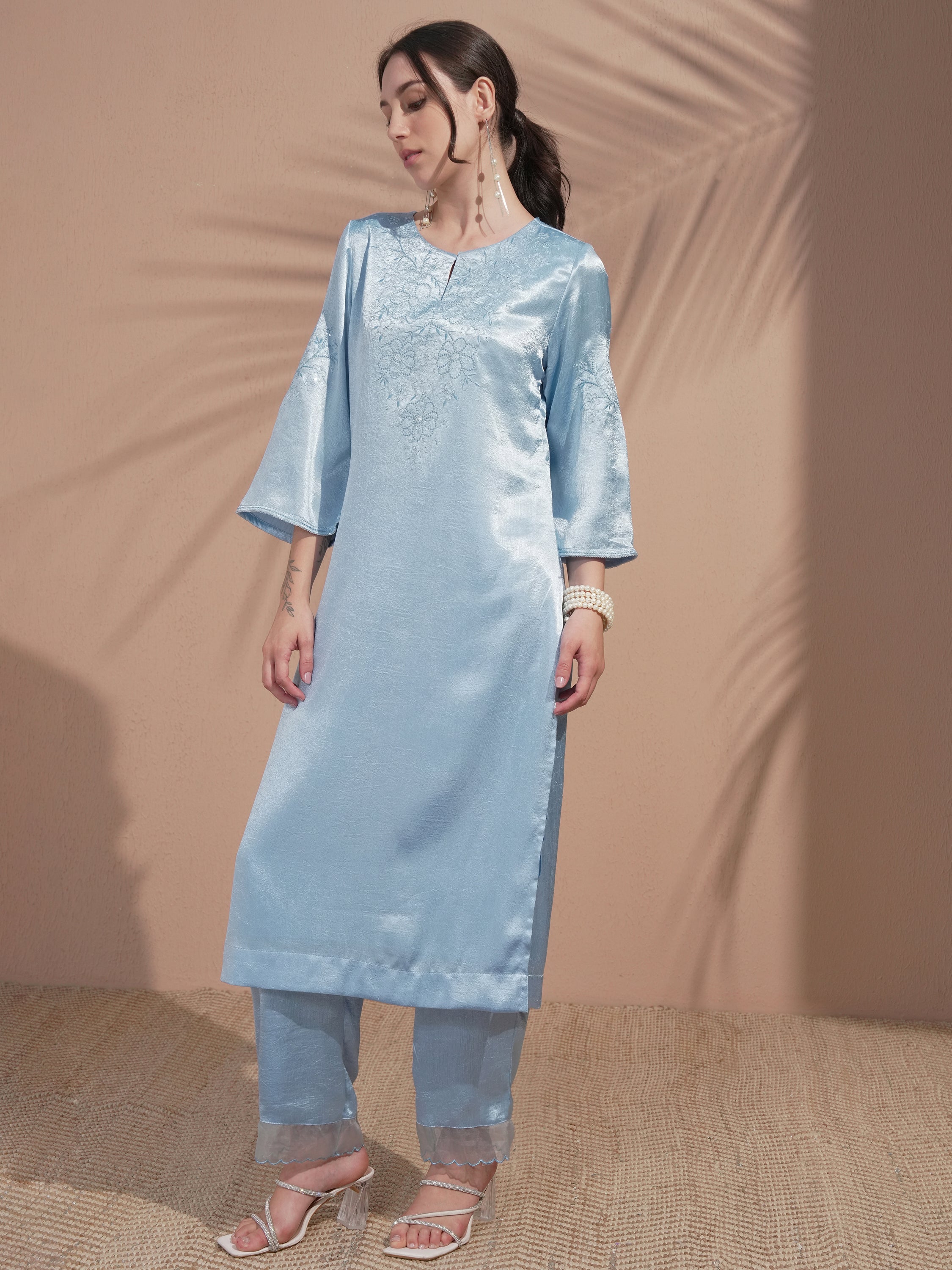Vishudh Women Blue Embroidered Kurta With Trouser - Blue - Image 2