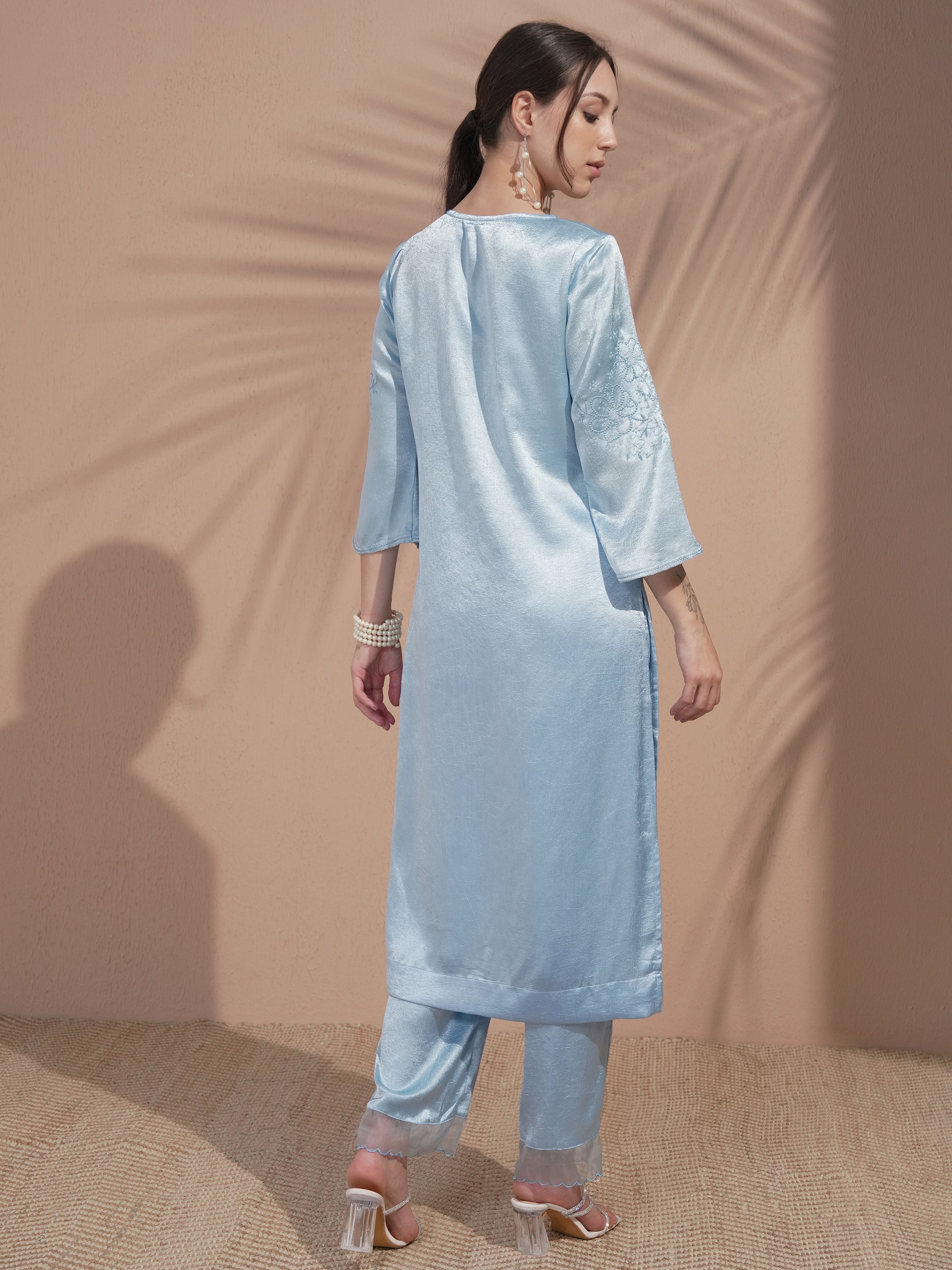 Vishudh Women Blue Embroidered Kurta With Trouser - Blue - Image 3