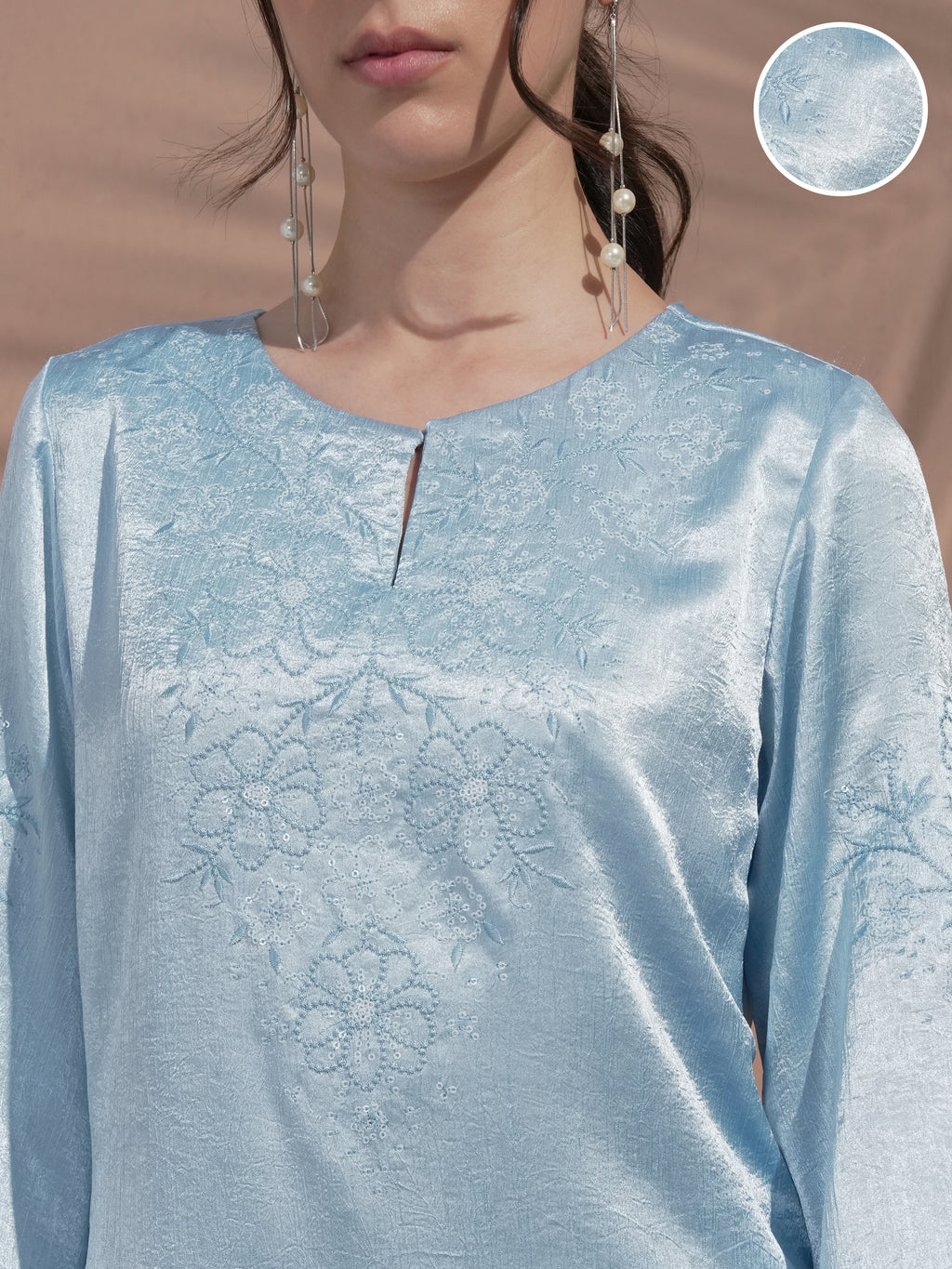 Vishudh Women Blue Embroidered Kurta With Trouser - Blue - Image 5