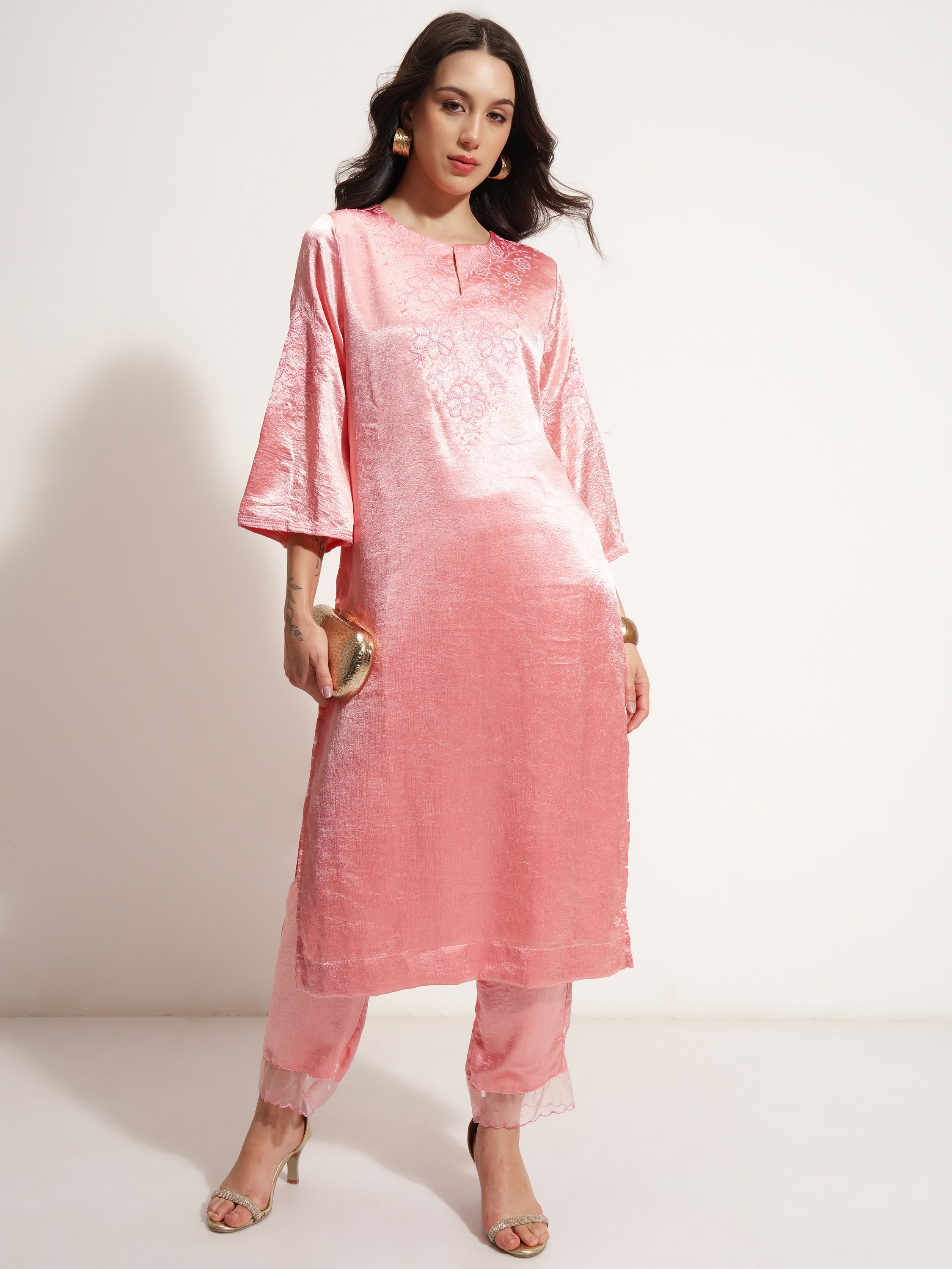 Vishudh Women Pink Embroidered Kurta With Trouser - Pink - Image 2